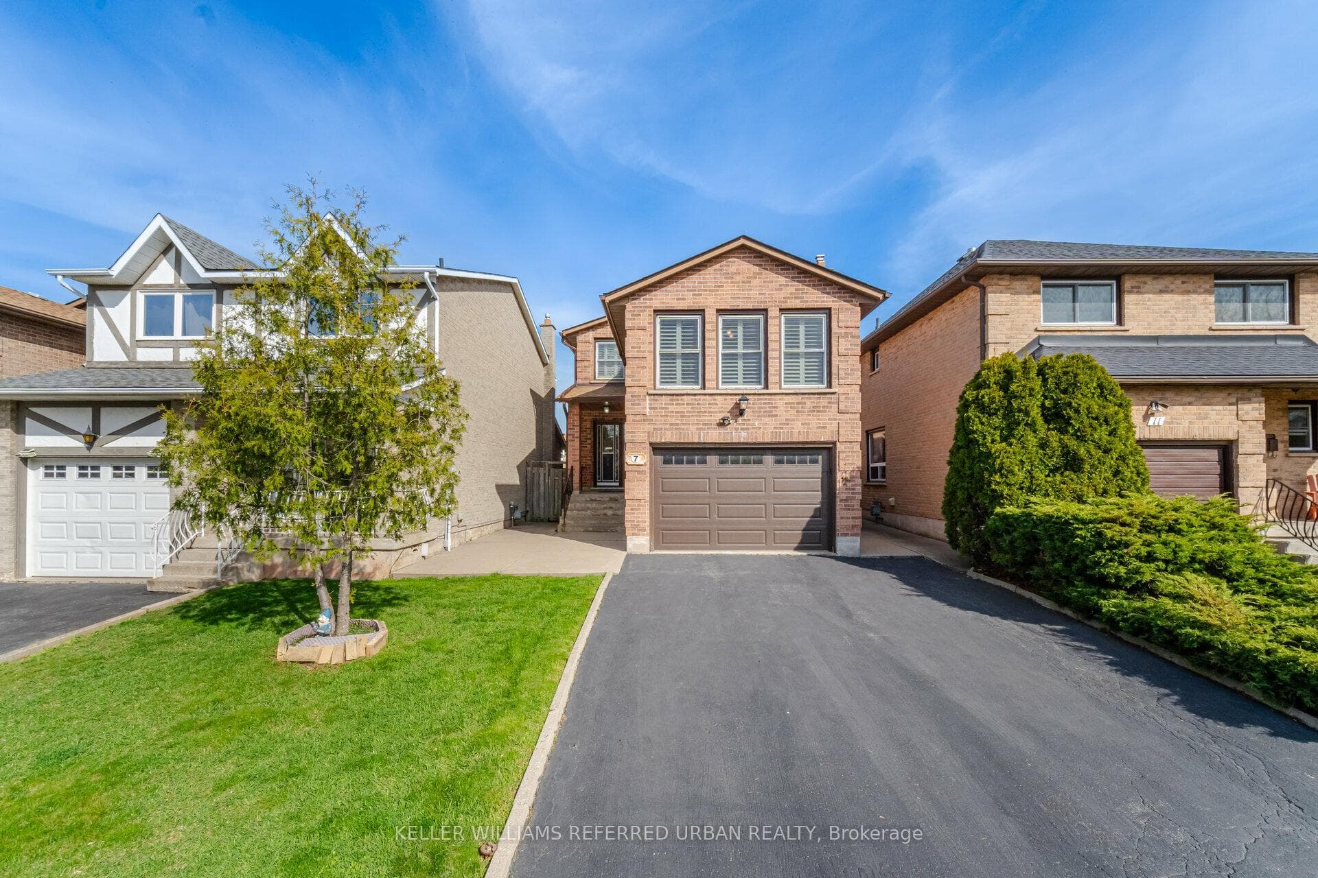 7 Russet Court photo 2