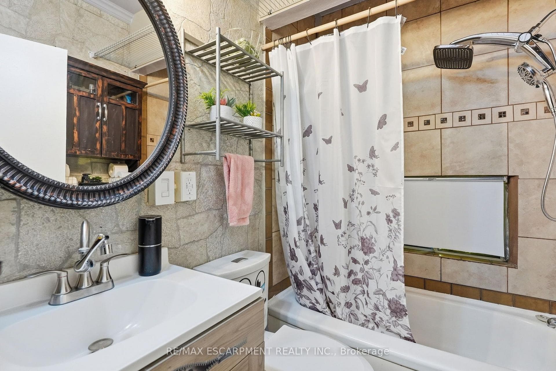 182 Cavell Avenue photo 24