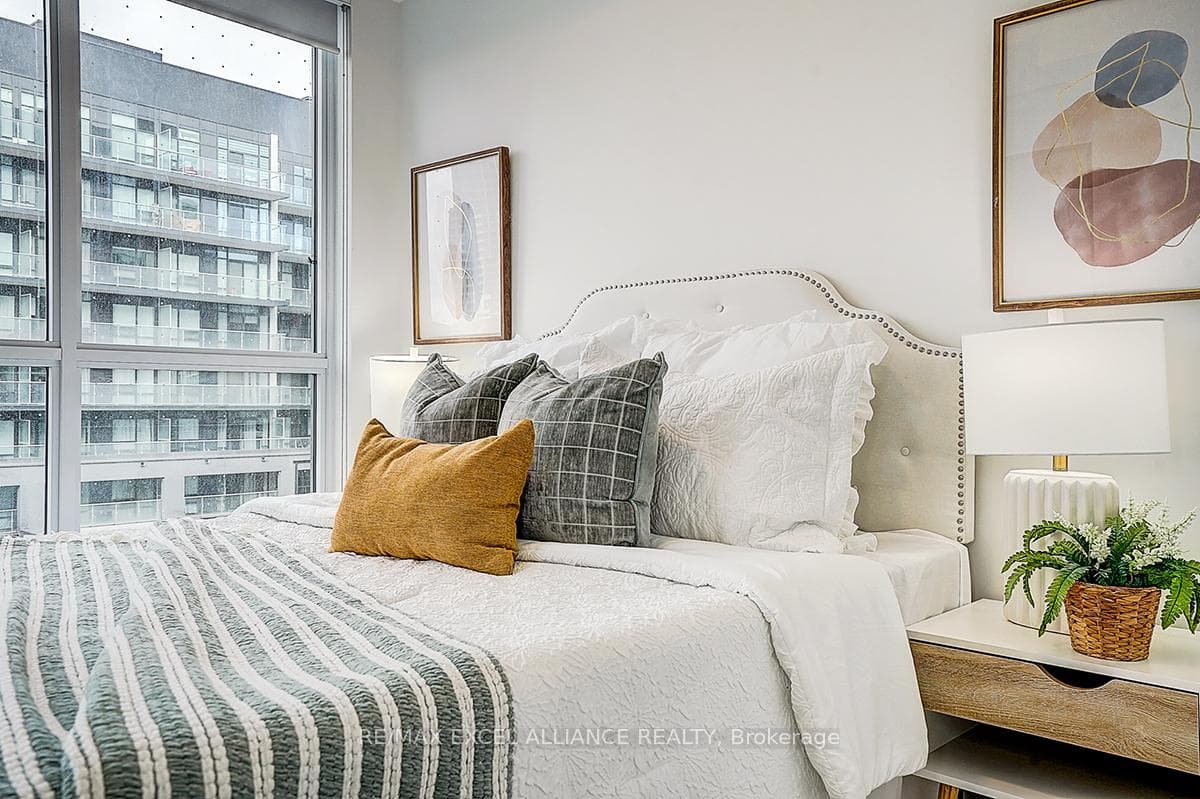6 Greenbriar Road Unit 307 photo 12