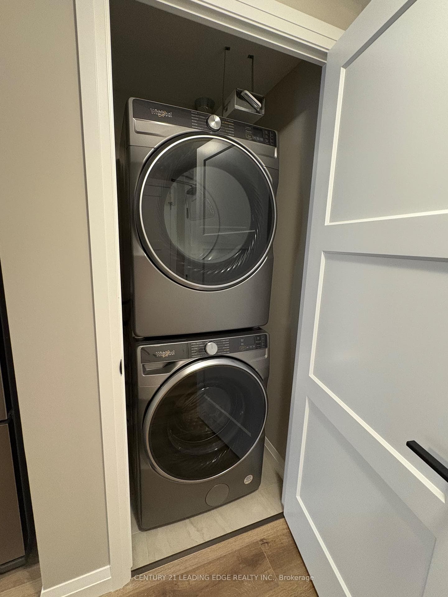 93 Arthur Street Unit 809 photo 22