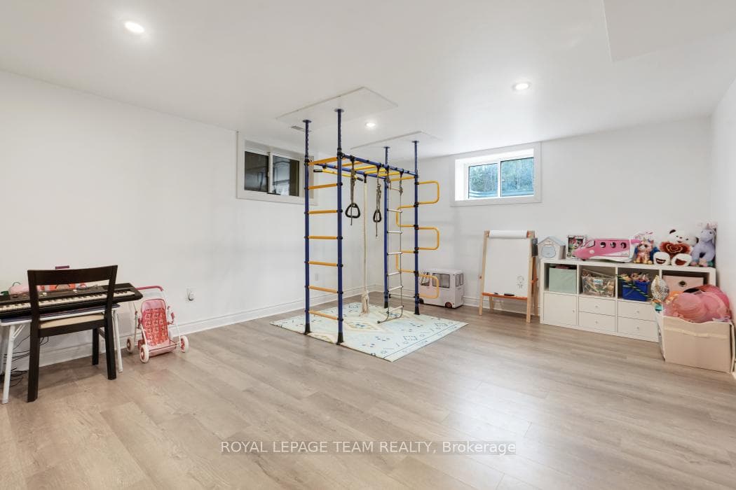 986 South Gower Drive photo 30