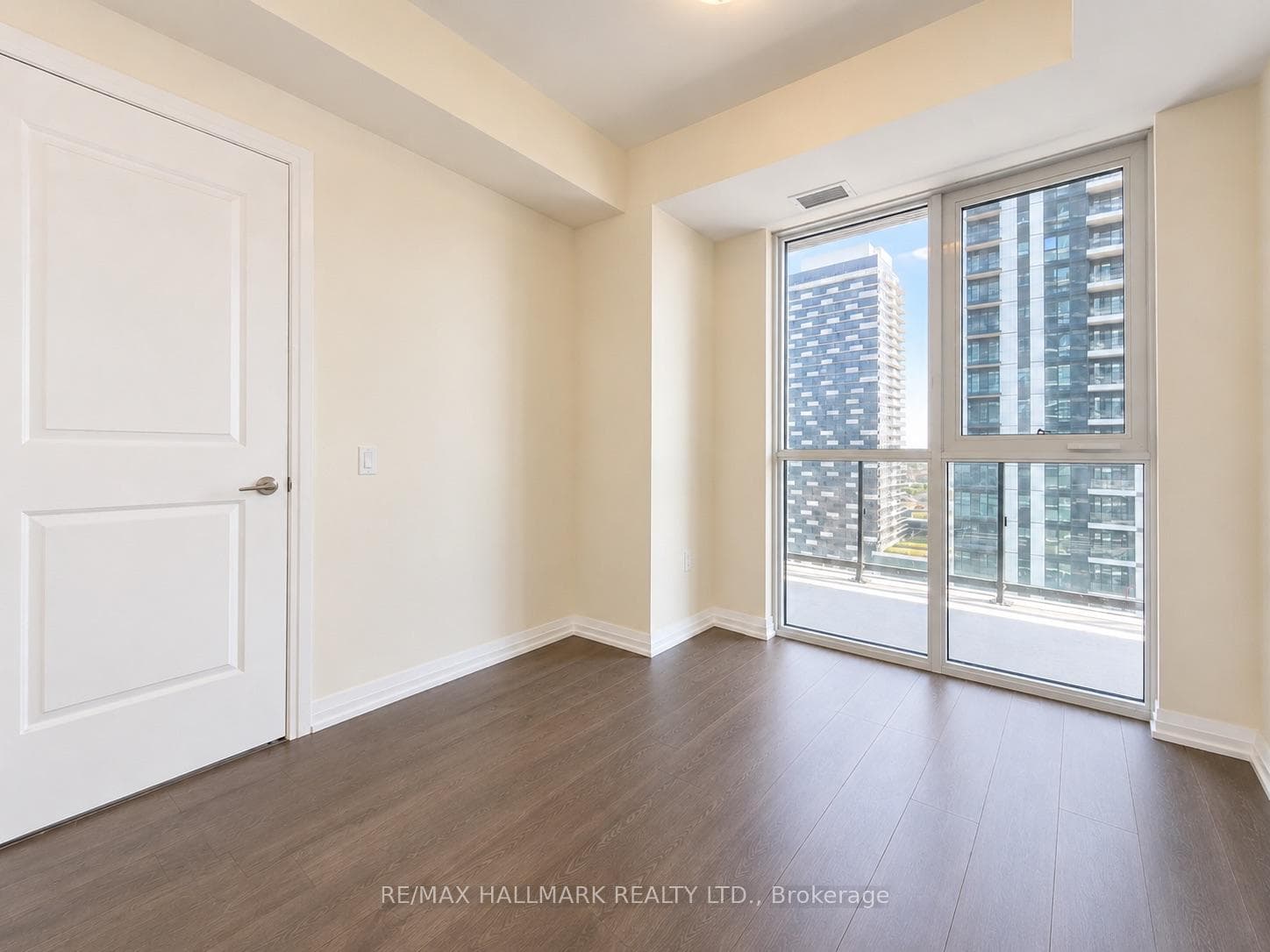 35 Watergarden Drive Unit 1711 photo 17