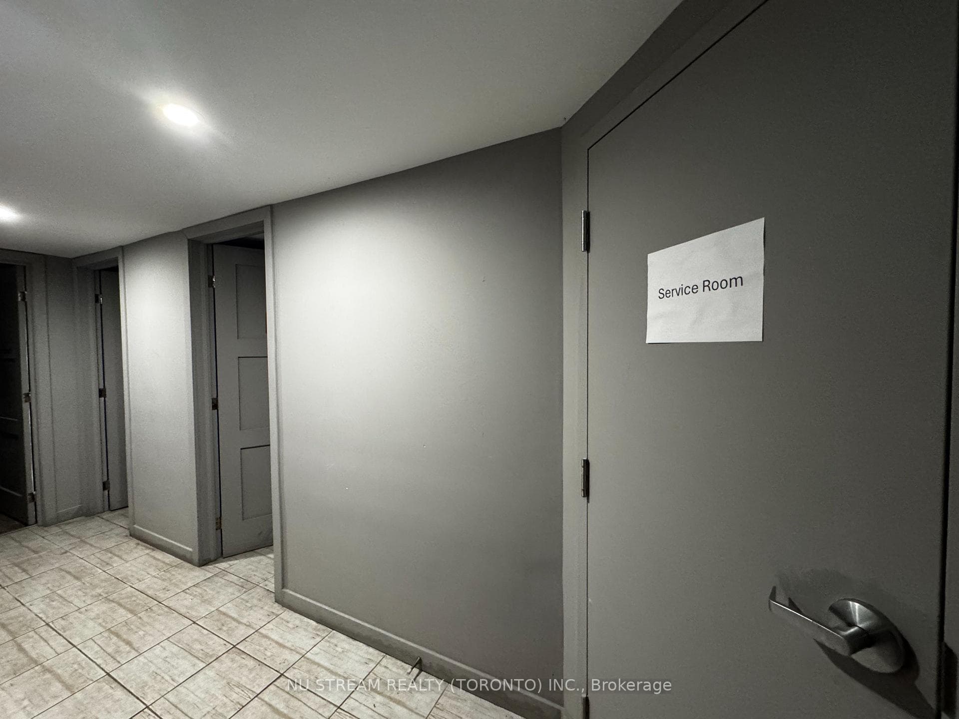 515 Bloor Street photo 27