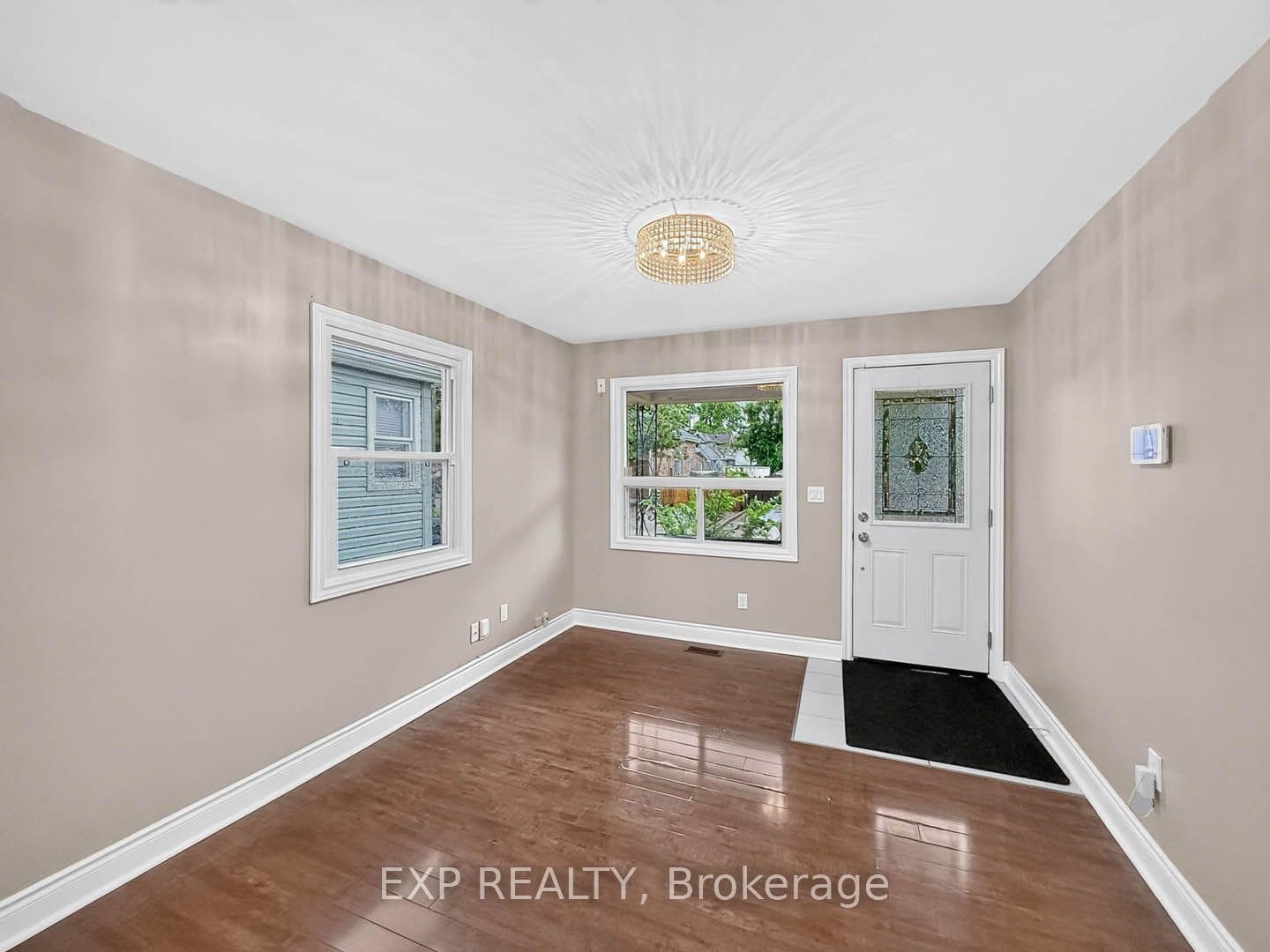 57 Weir Street photo 5