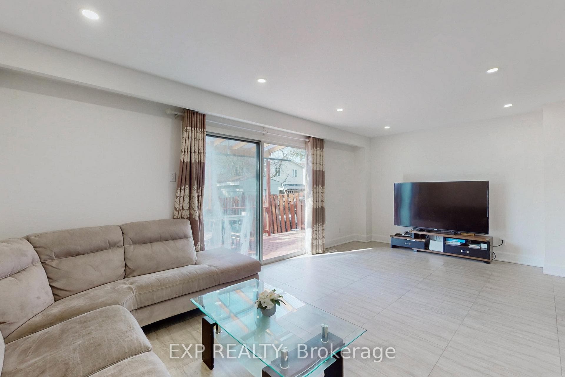 103 Ashridge Drive photo 5
