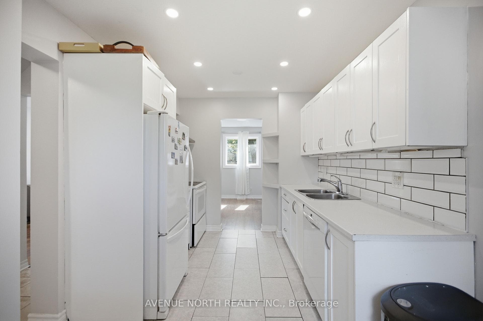 6 WOLFGANG Drive photo 16