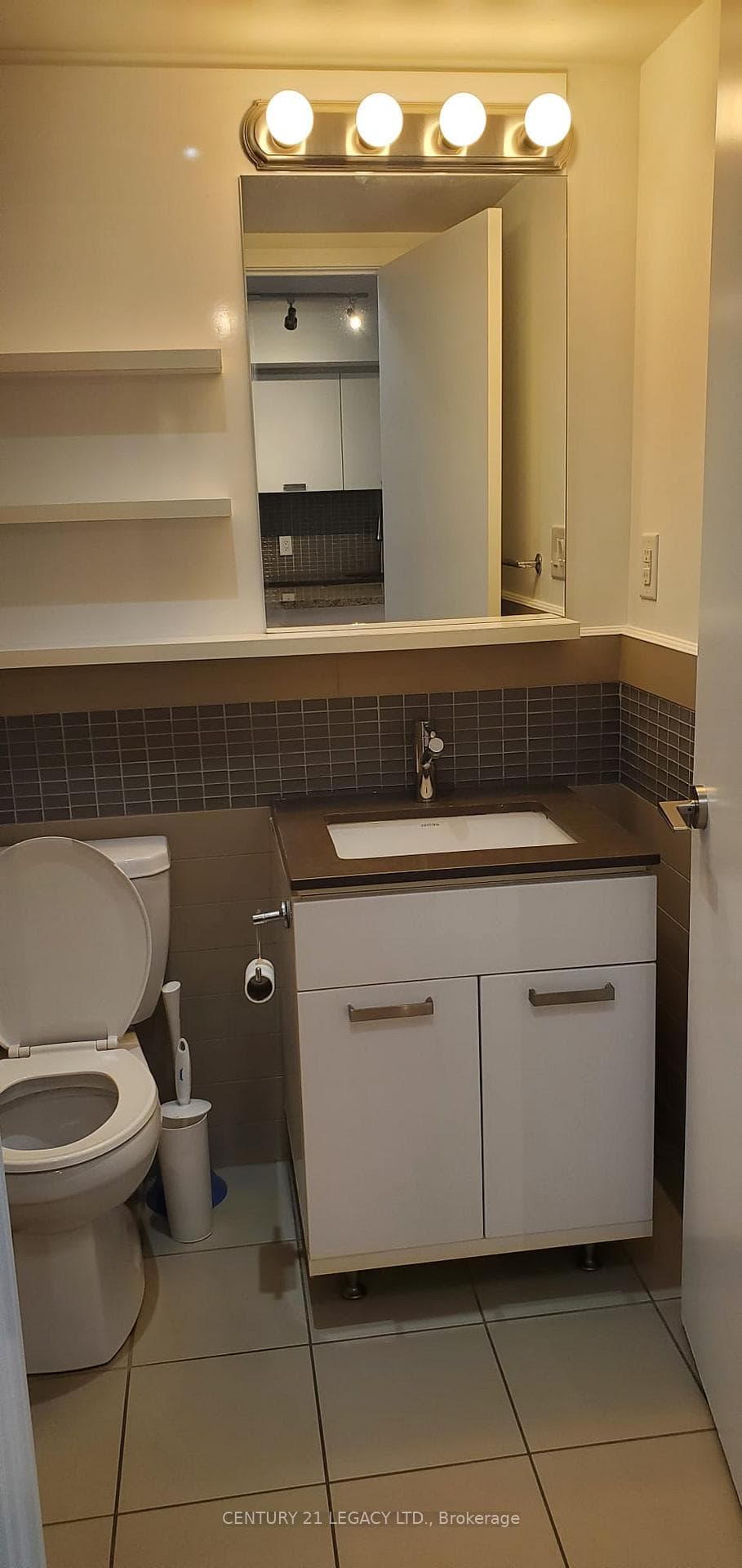 295 Adelaide Street Unit 401 photo 10