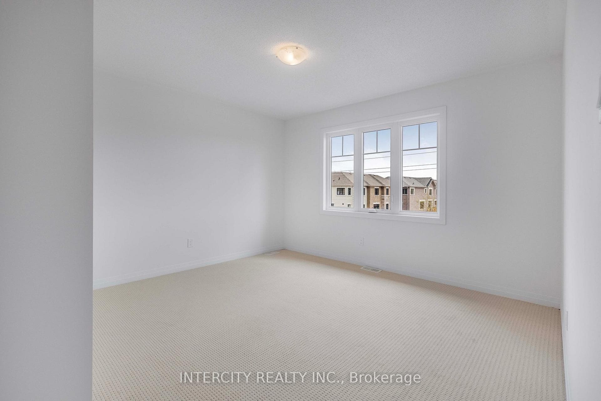 217 Quebec Street photo 25