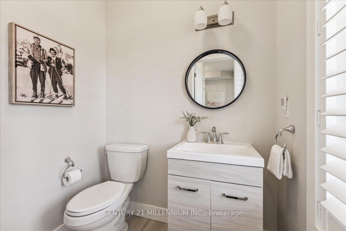 102 White Oak Crescent photo 13