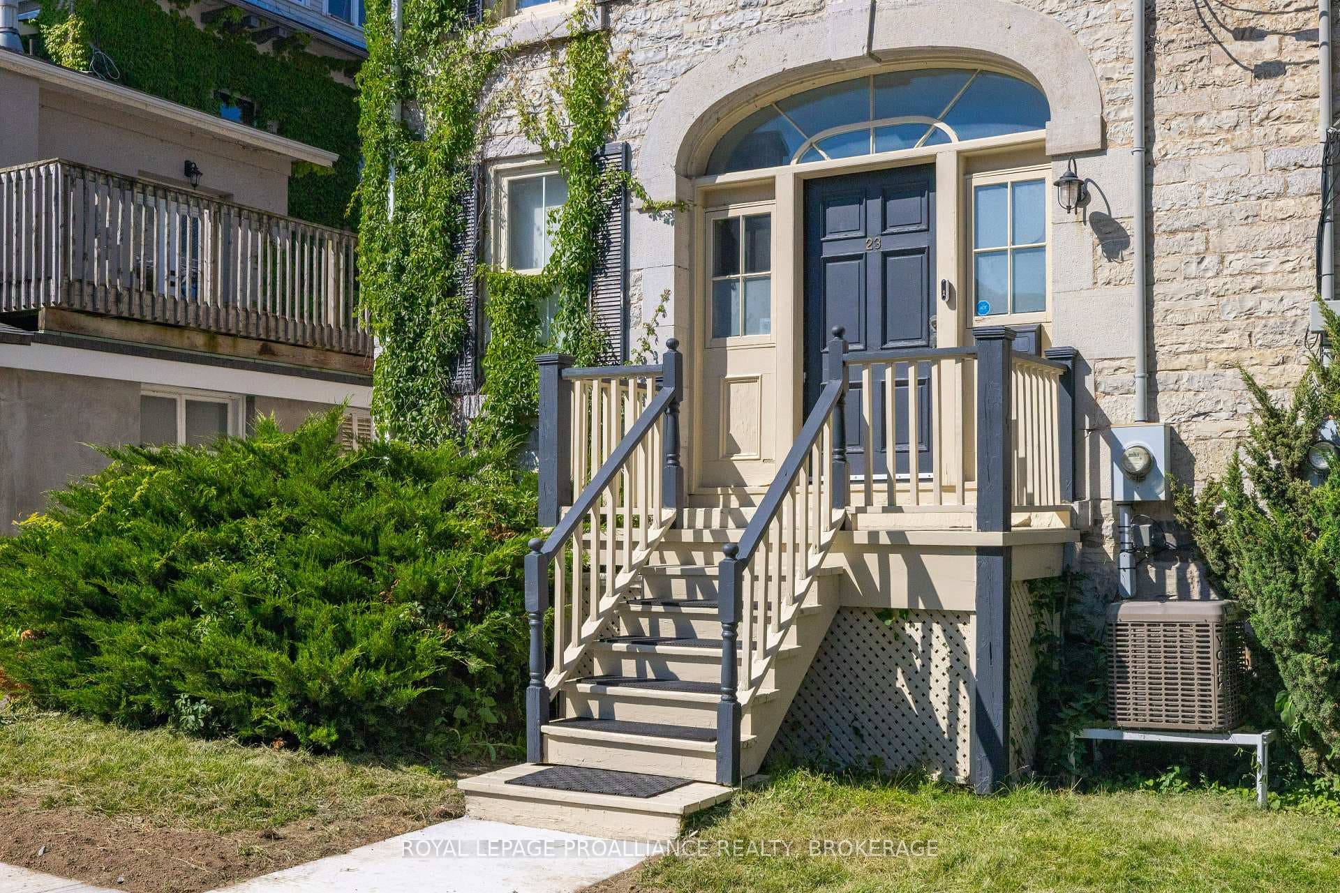 23 Earl Street photo 4