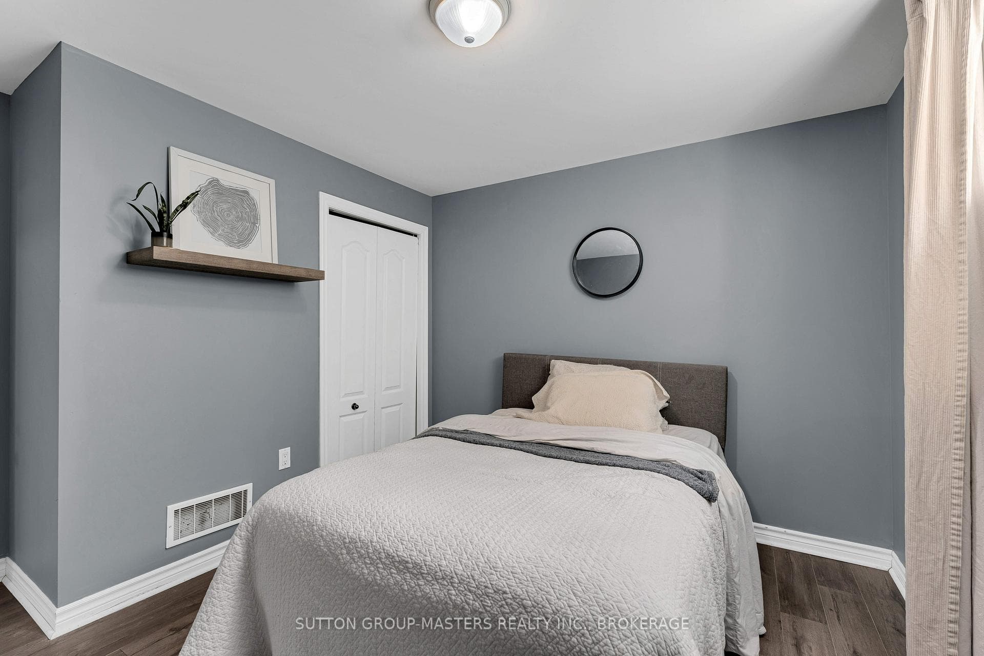 484 Nelson Street photo 22