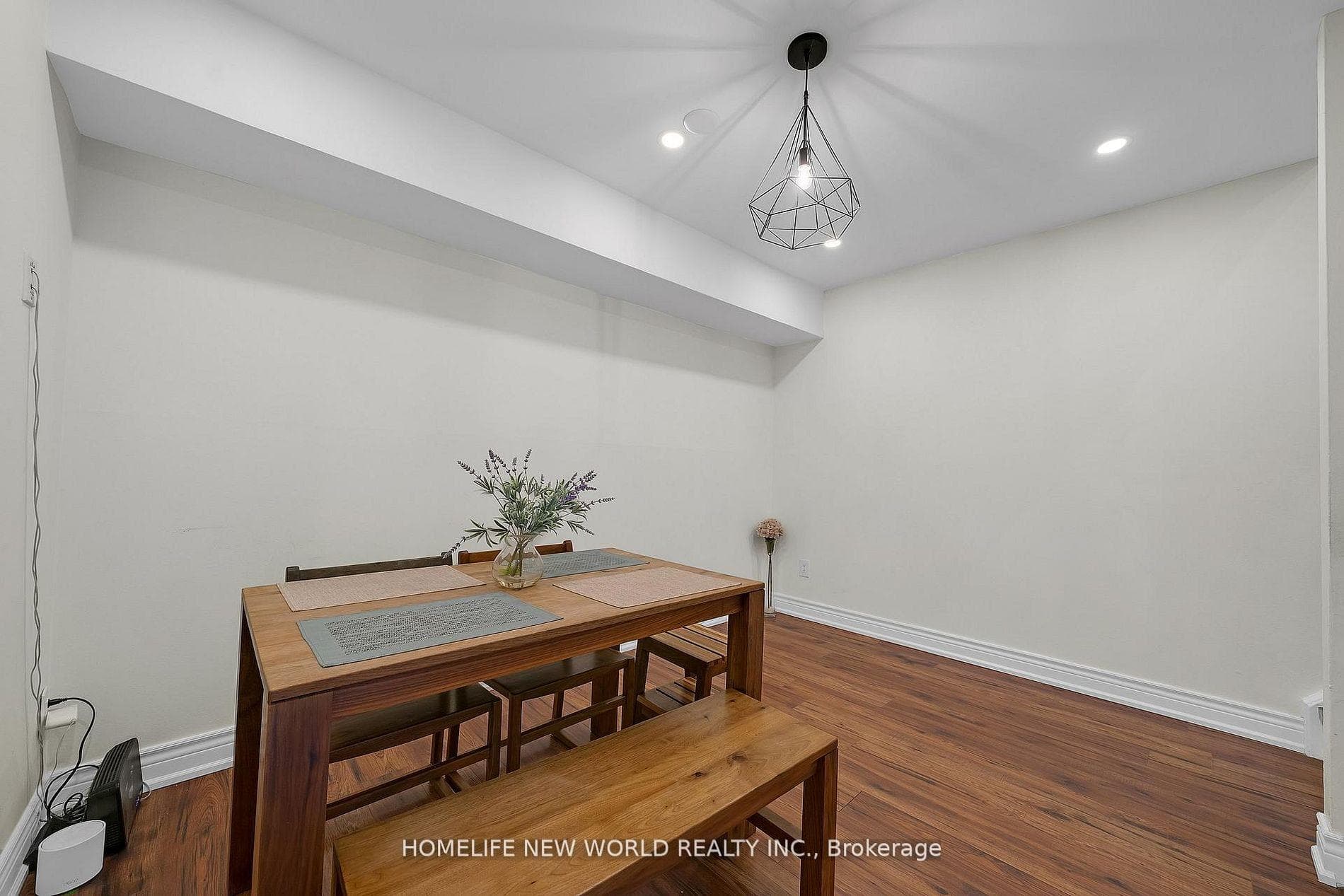 38 Springfair Avenue photo 6