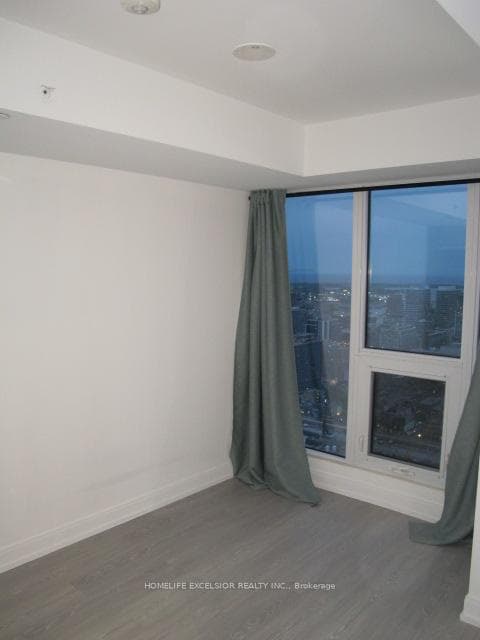 181 Dundas Street Unit 4307 photo 9