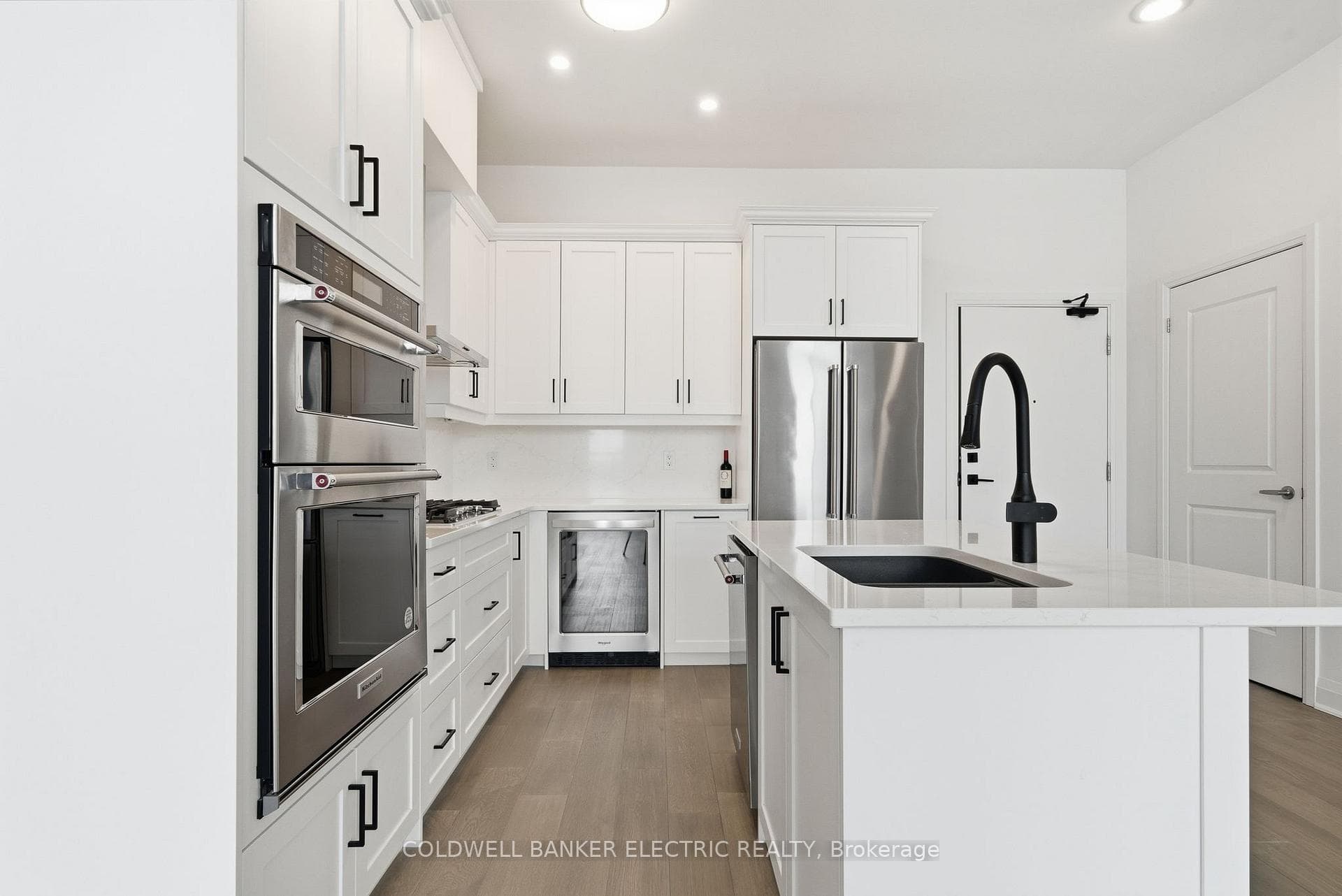 99 Louisa Street Unit 206 photo 14