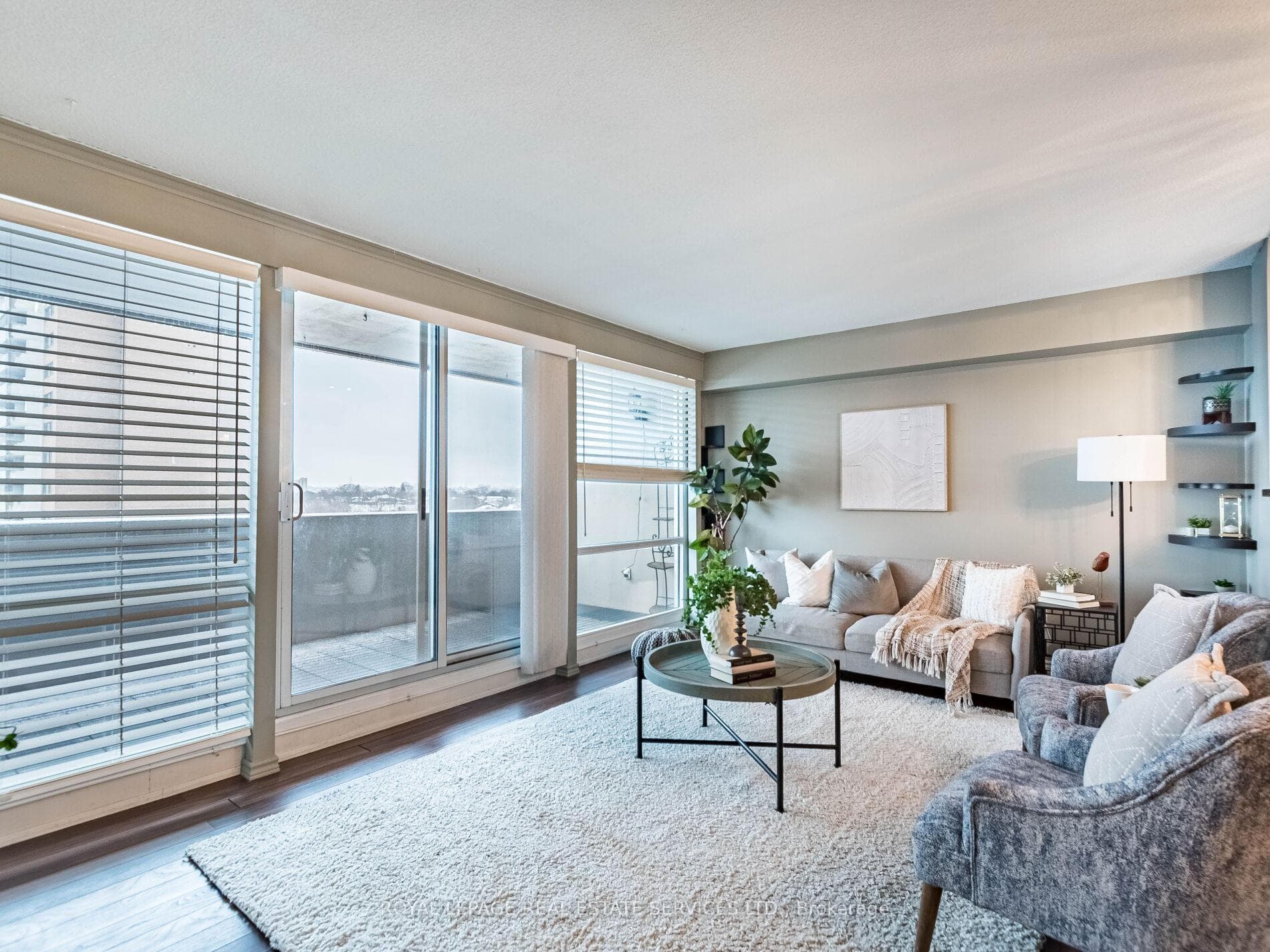 240 Scarlett Road Unit 1304 photo 15
