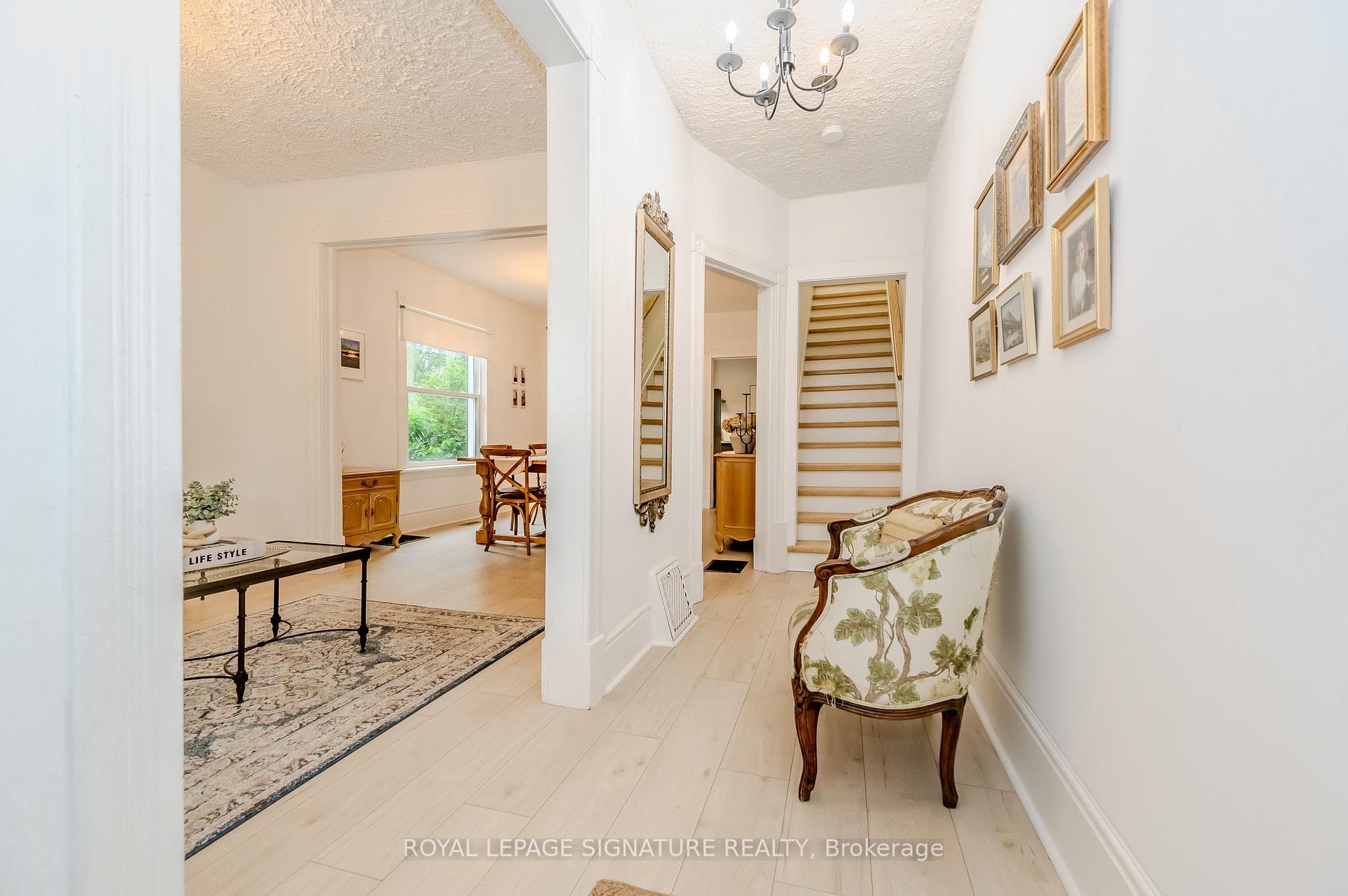30 Rich Avenue photo 6