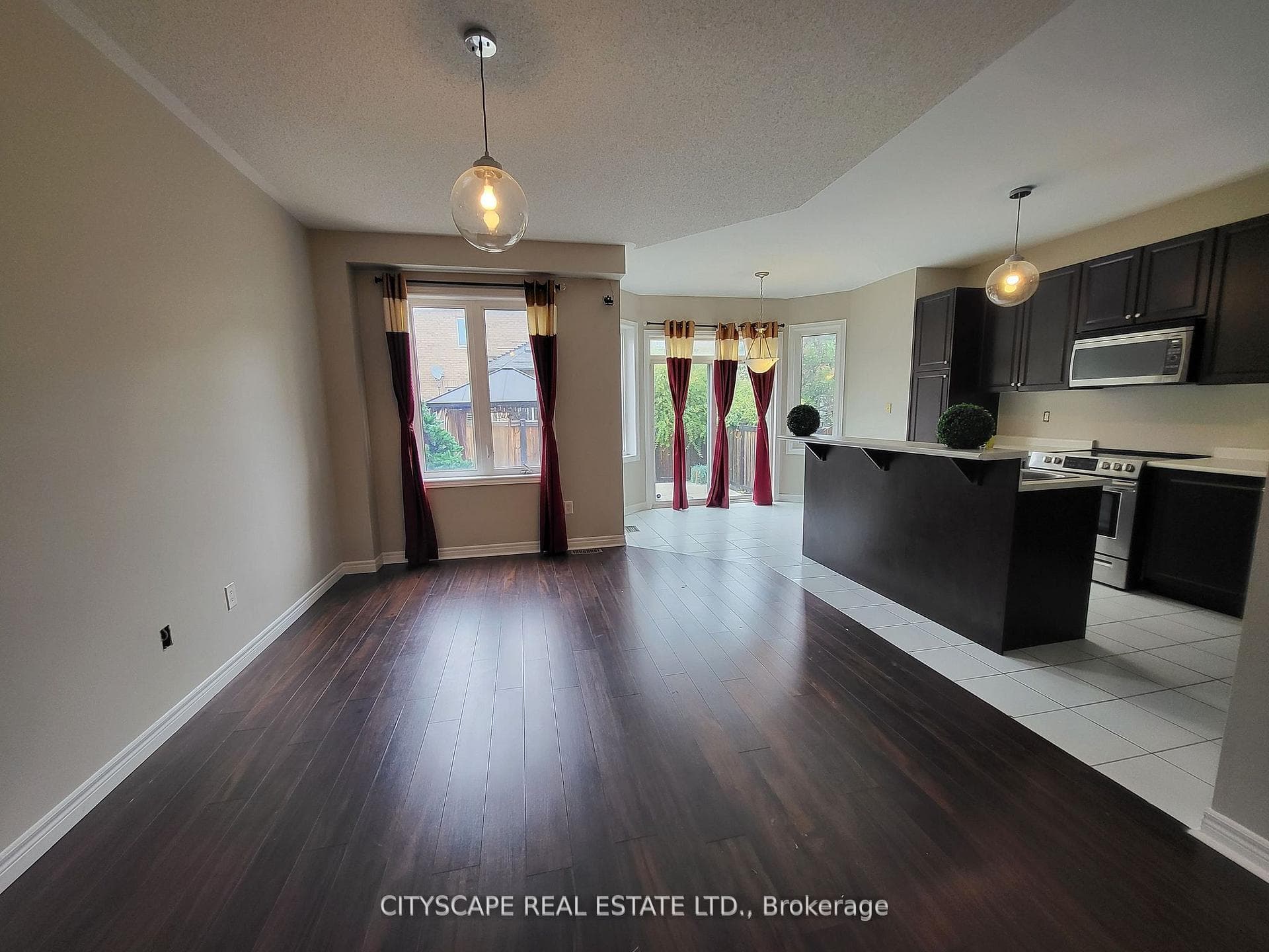 586 Duncan Lane photo 8