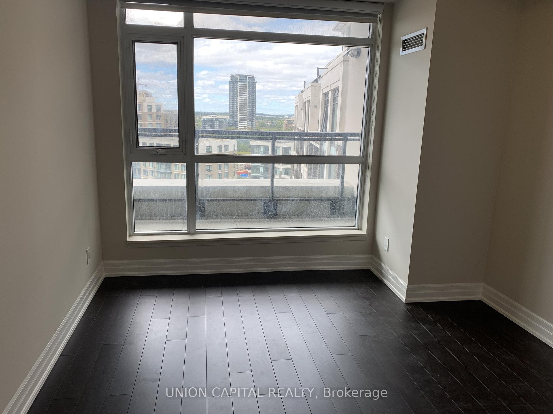 8110 BIRCHMOUNT Road Unit 923 photo 16