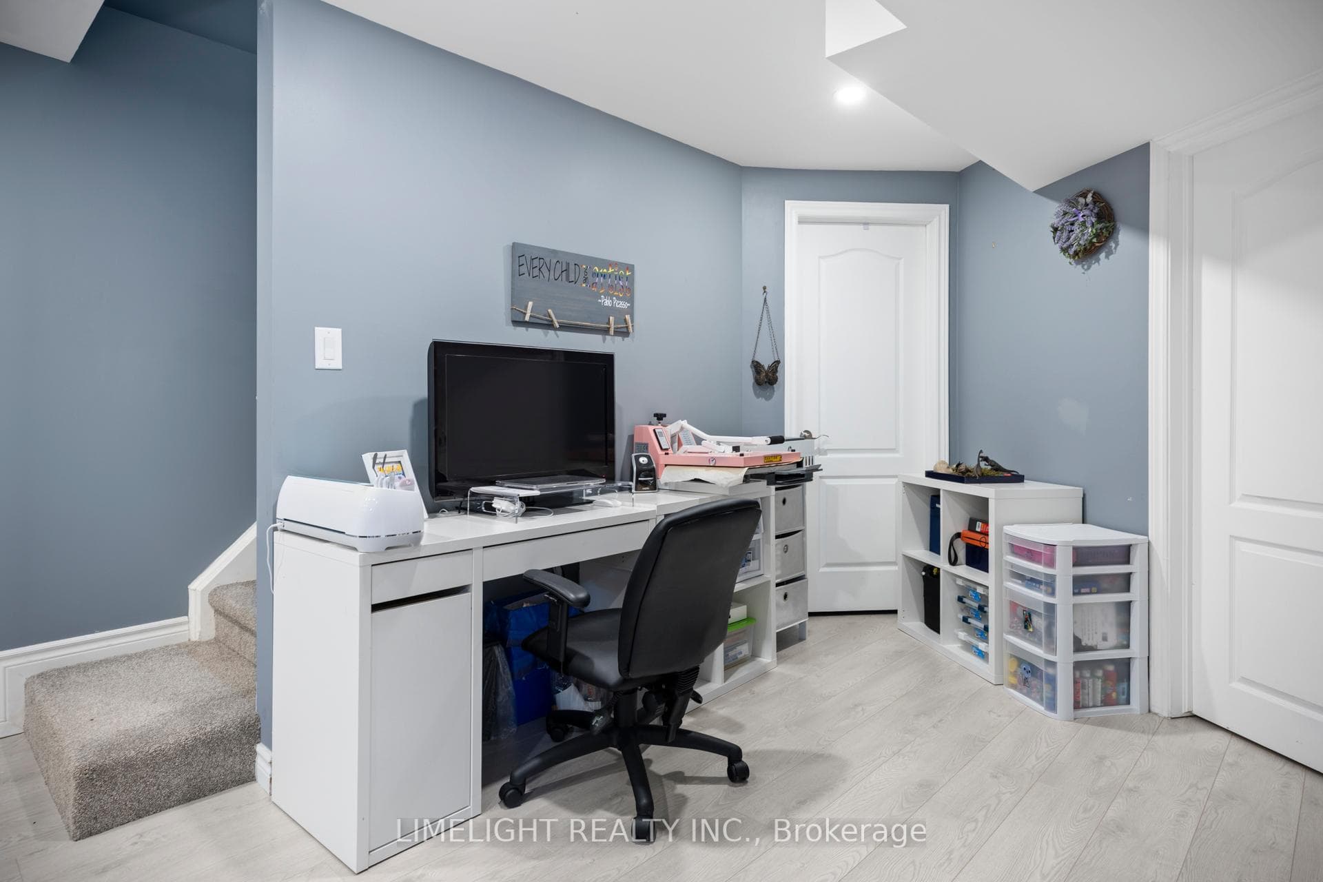 676 Guiness Way photo 27