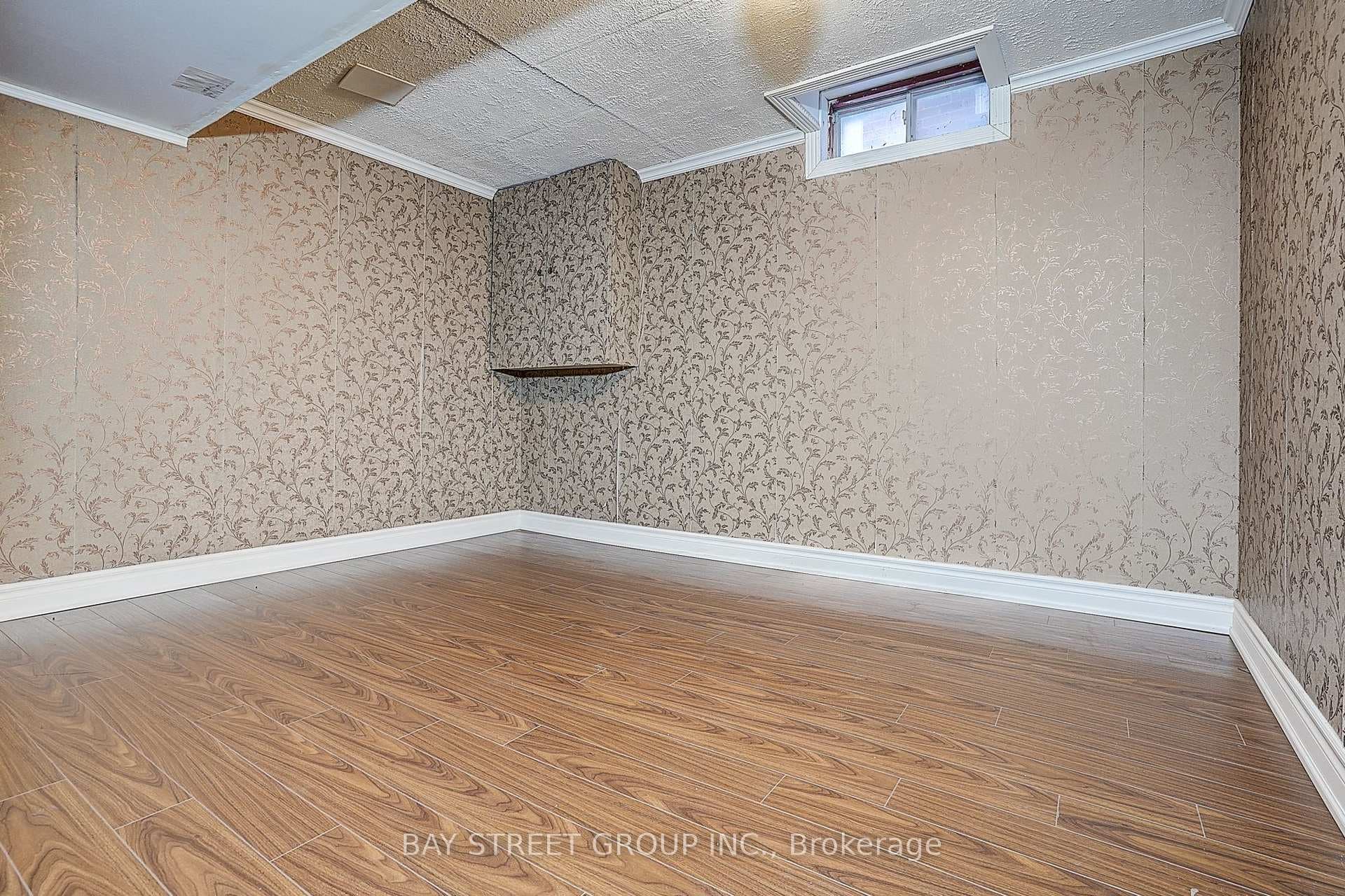 334 Goldhawk Trail photo 30