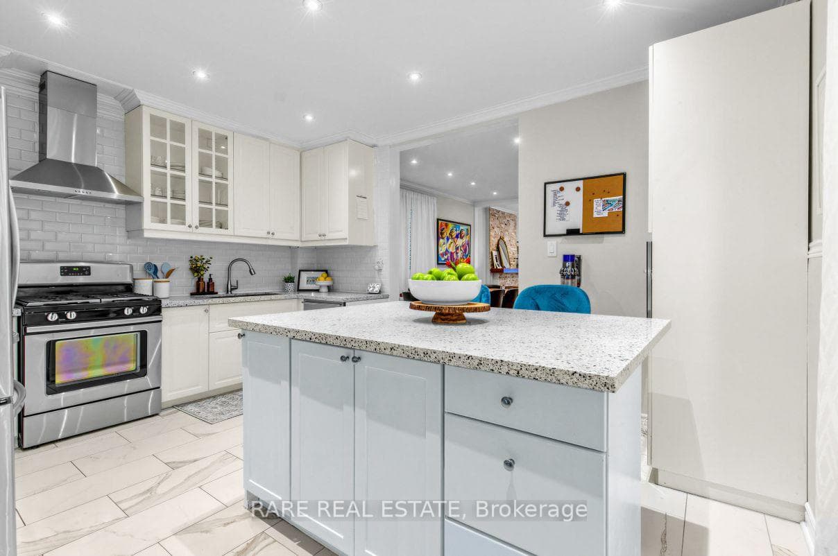 18 Earlscourt Avenue photo 11