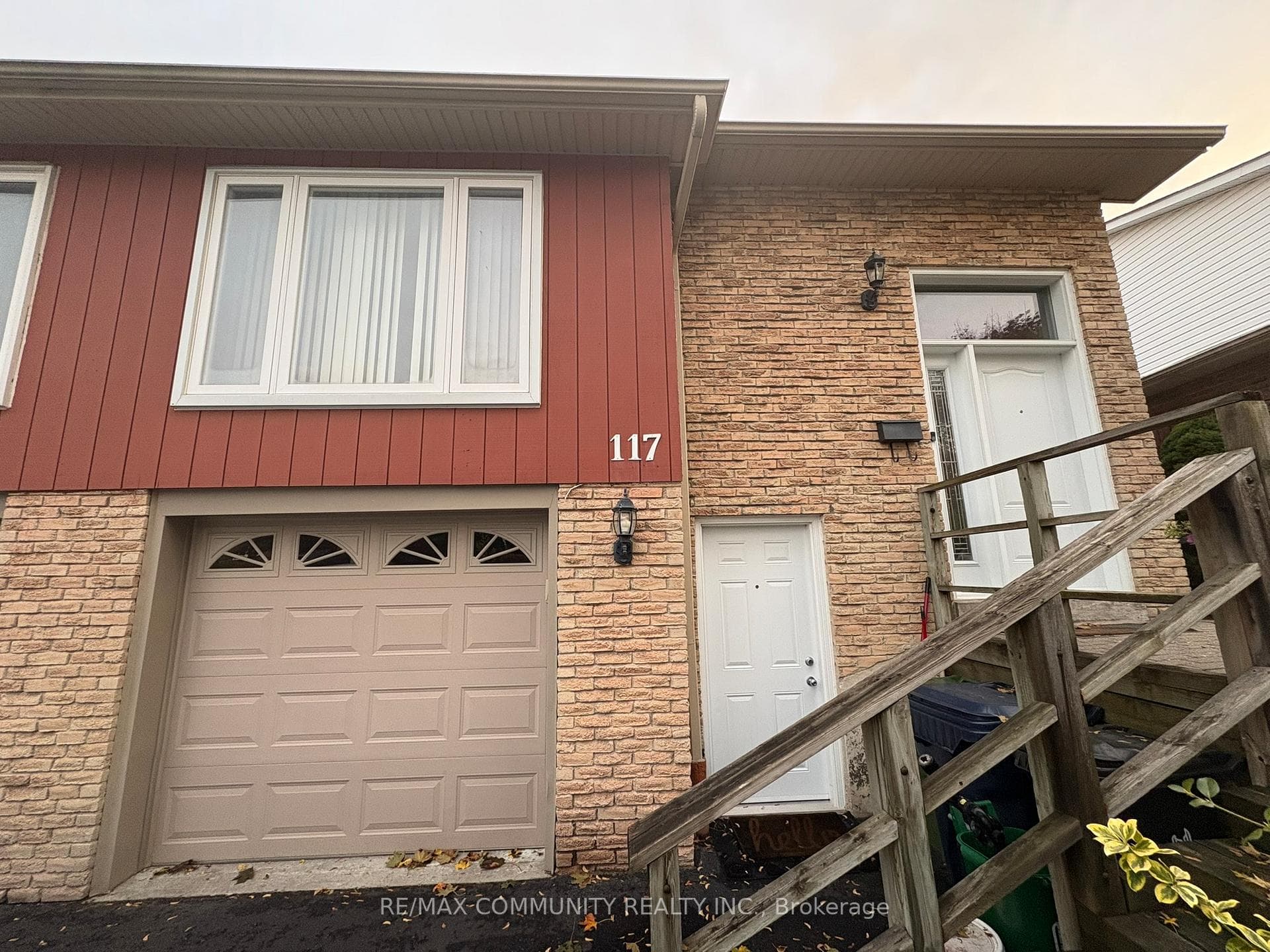 117 Millhouse Crescent Unit LOWER photo 1