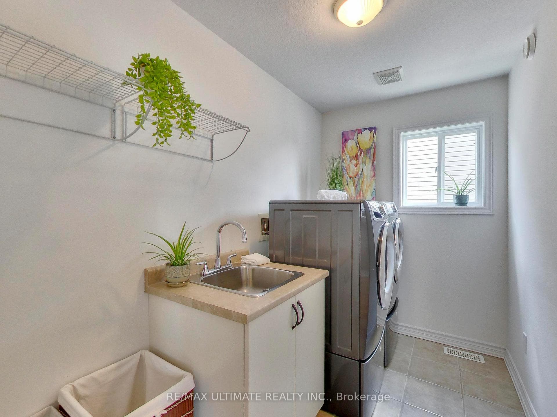 152 Gray Avenue photo 16