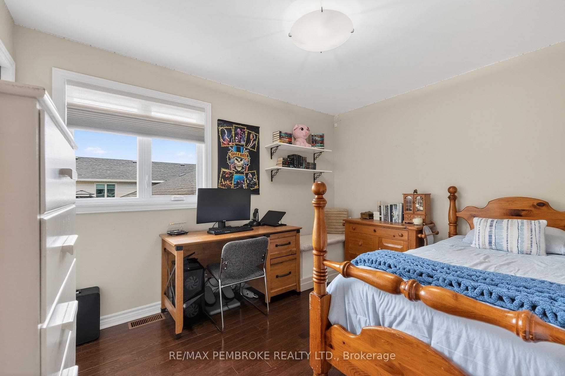 61 Oak Avenue photo 24
