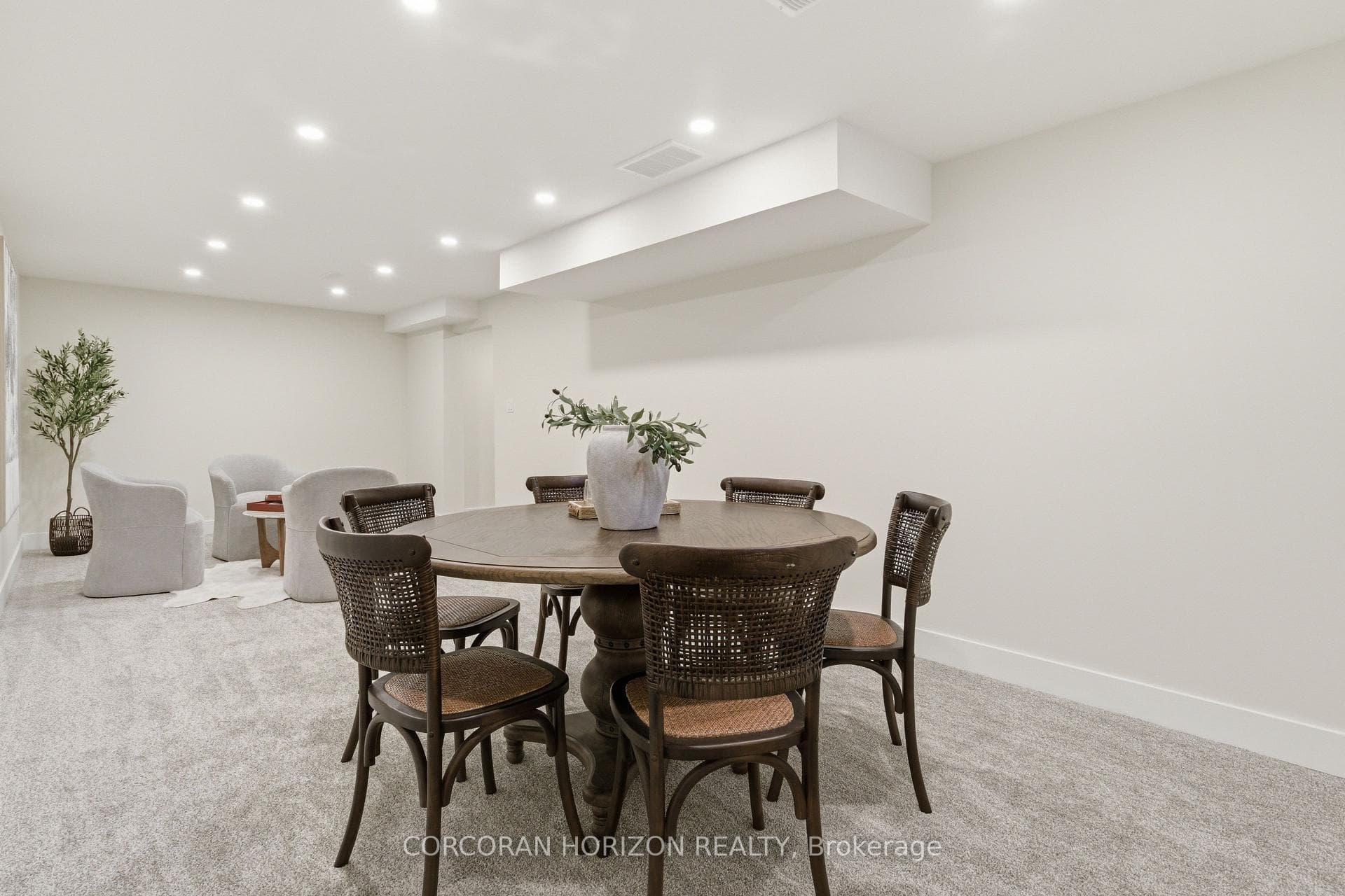 96 Gordon Street photo 36