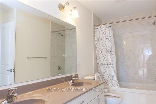 96 Hutt Crescent photo 11