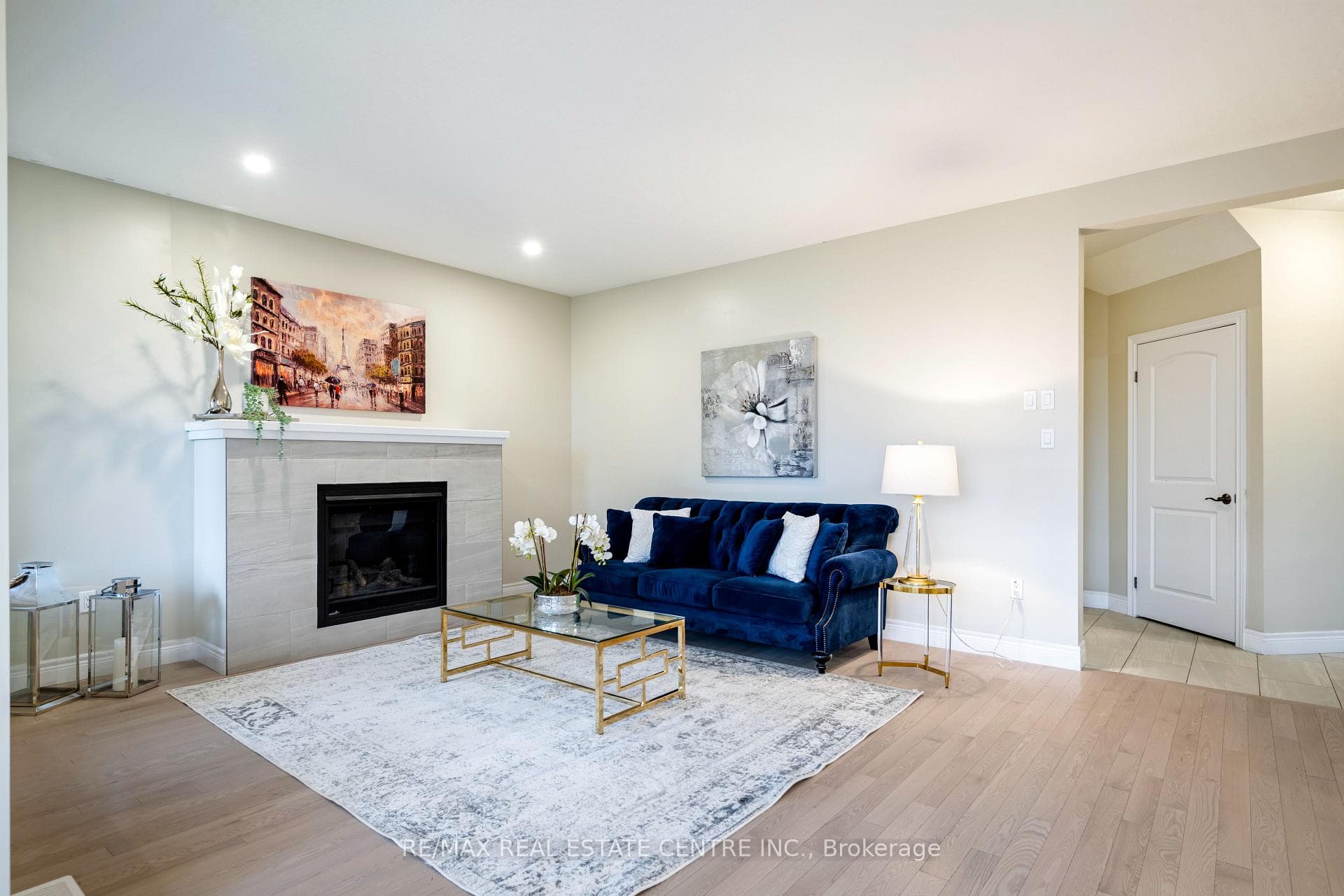 15 Tindall Crescent photo 7