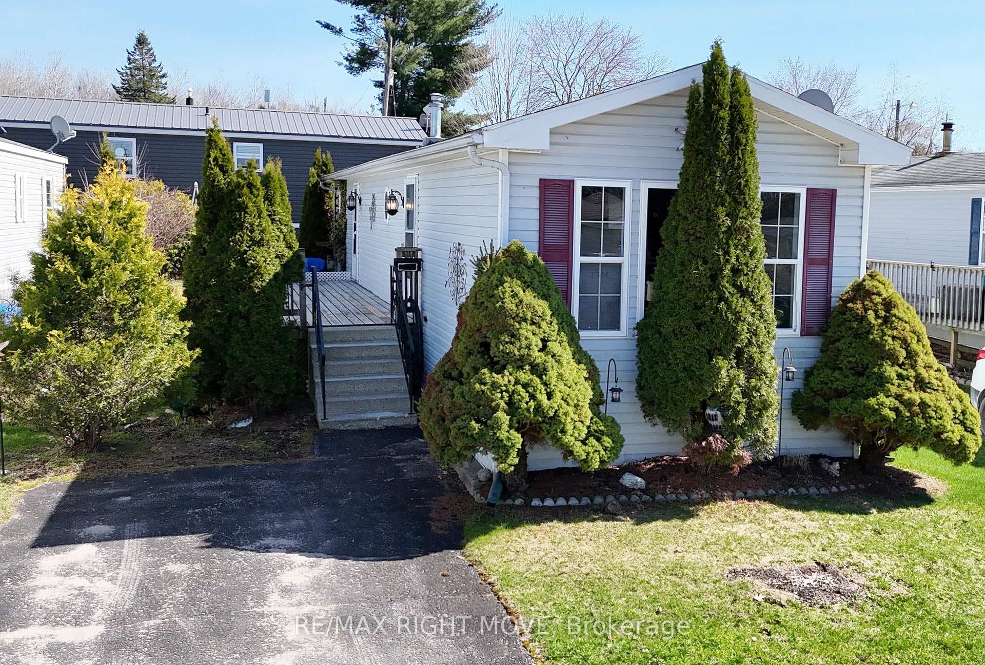 1304 Madison Street in Silver Creek Estates