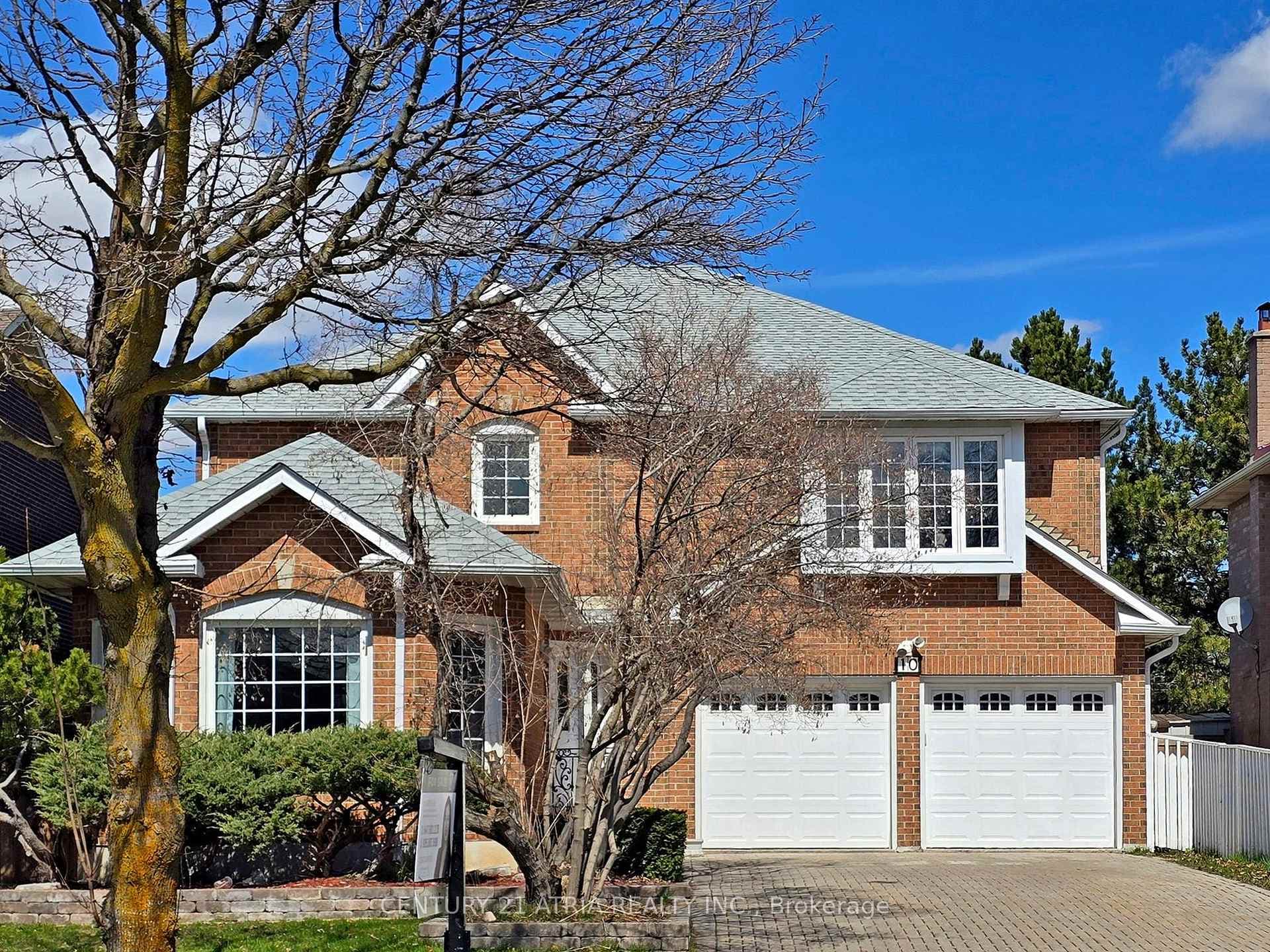 10 Fairholme Drive photo 1