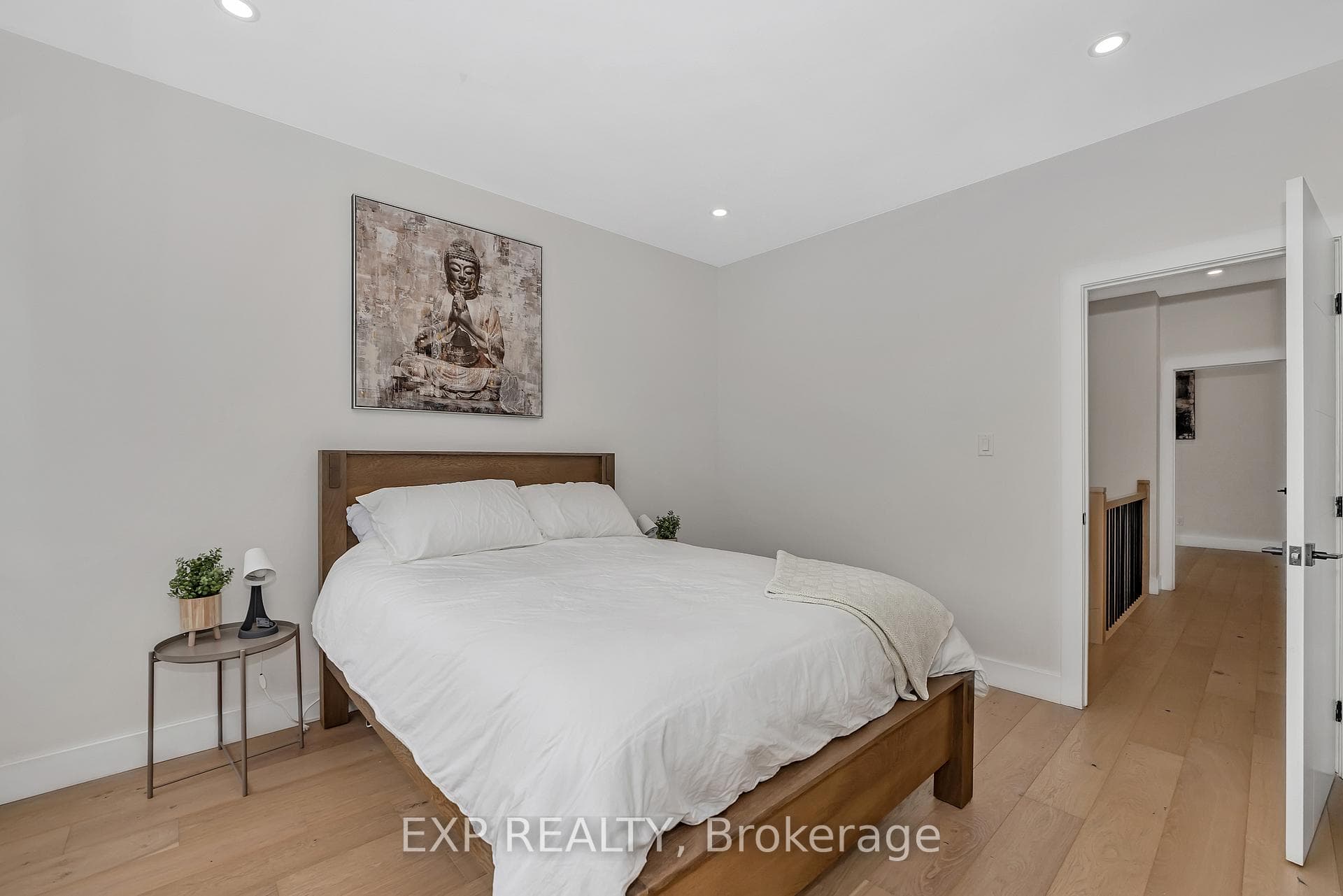 4A HURON Avenue Unit 1 photo 25