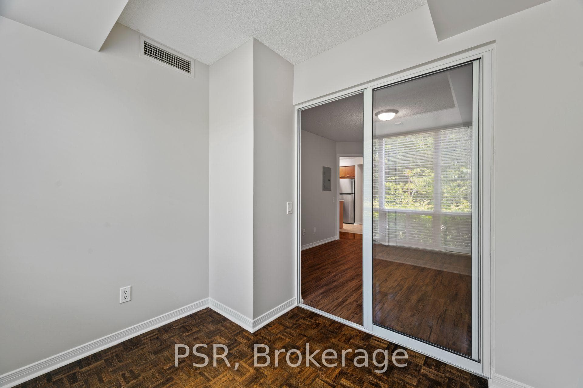 515 Rosewell Avenue Unit 104 photo 11