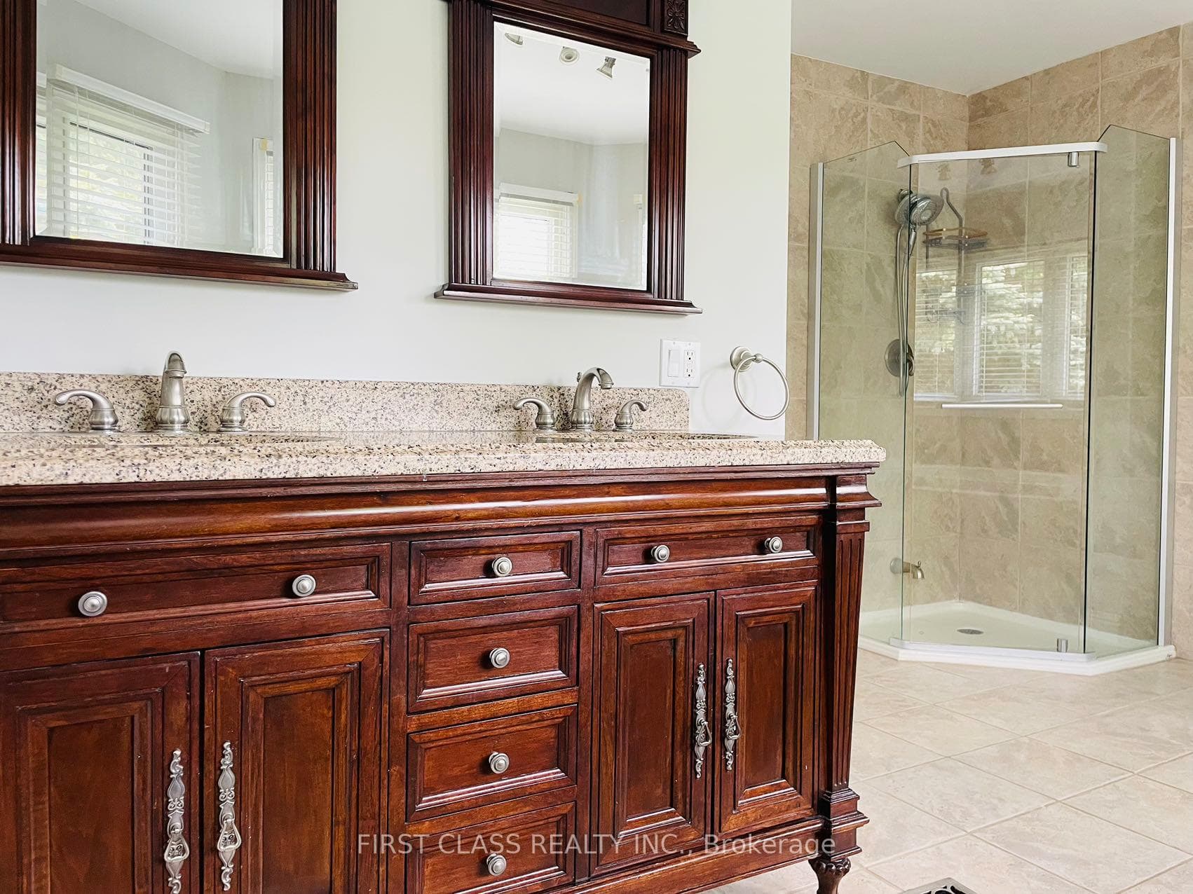 master ensuite