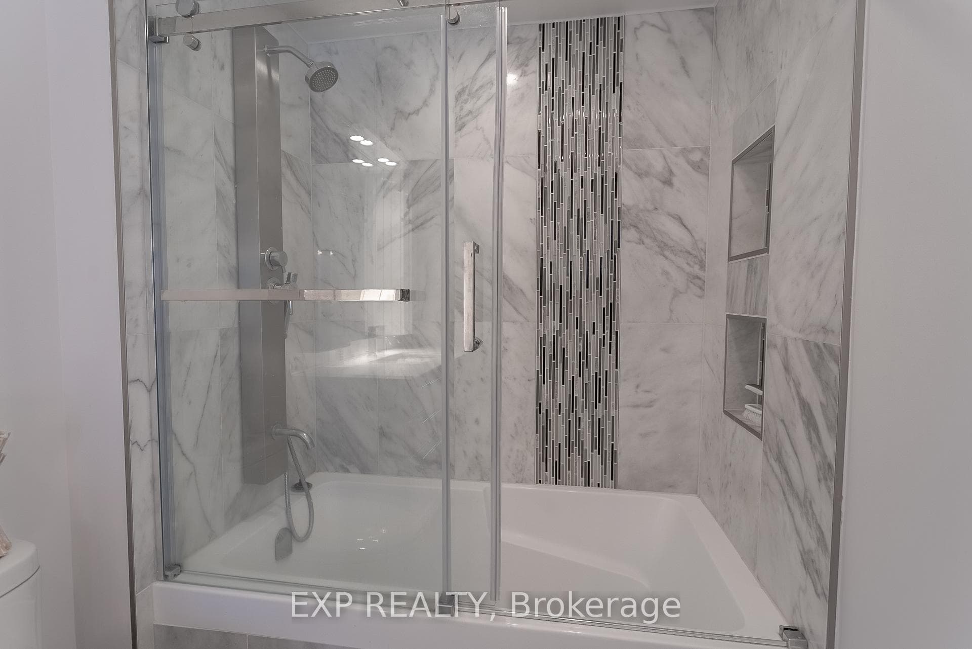28 Chartwell Avenue photo 45