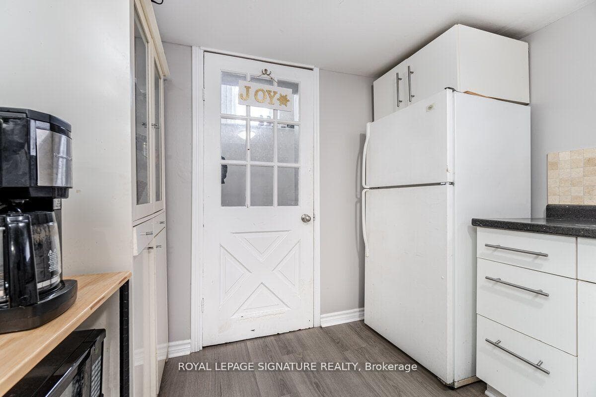 1078 Eastmount Avenue Unit 2 photo 6