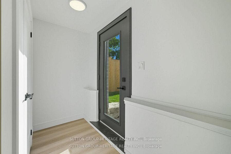 120B Cochrane Street photo 29