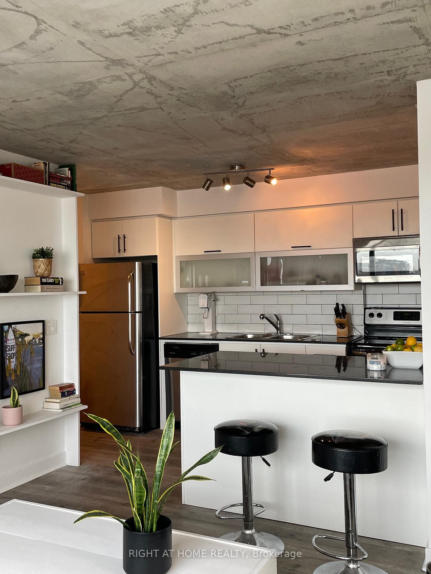 100 Western Battery Road Unit 1603 photo 8