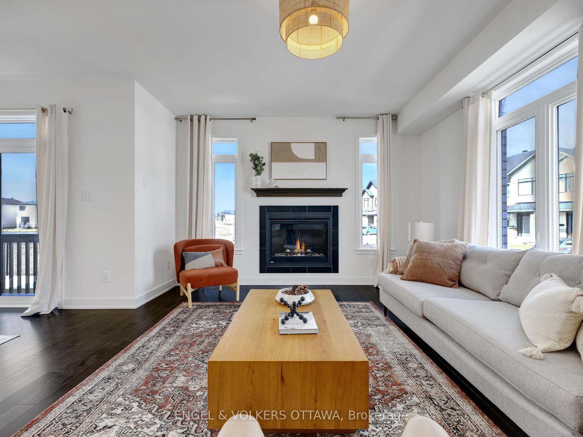 330 MONTICELLO Avenue photo 8
