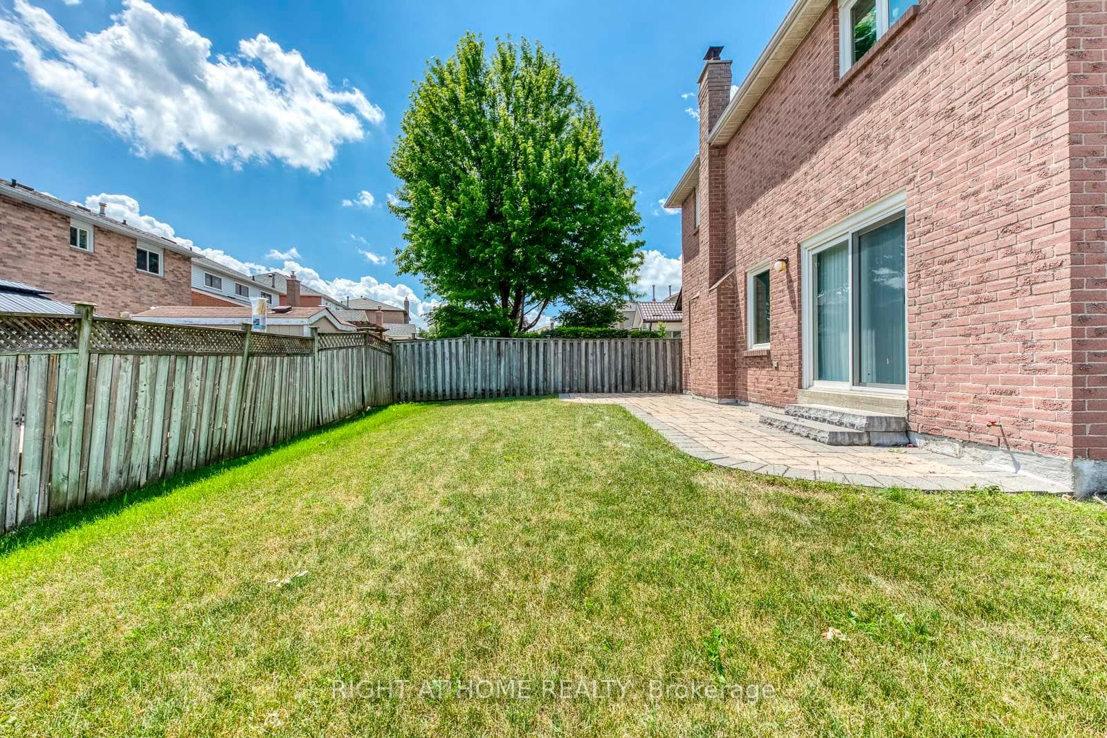 17 Nickel Crescent photo 37