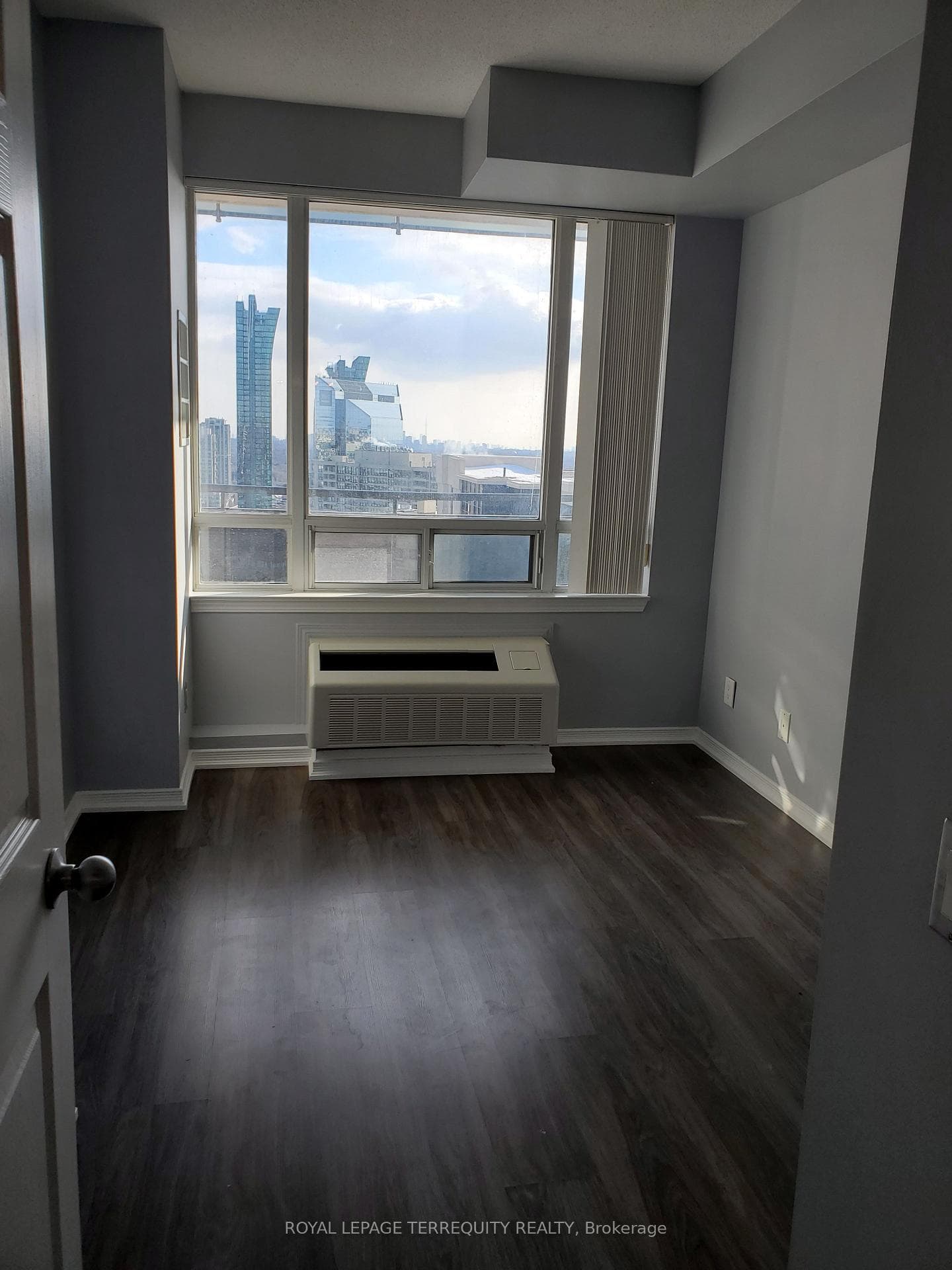 155 Beecroft Road Unit PH201 photo 3