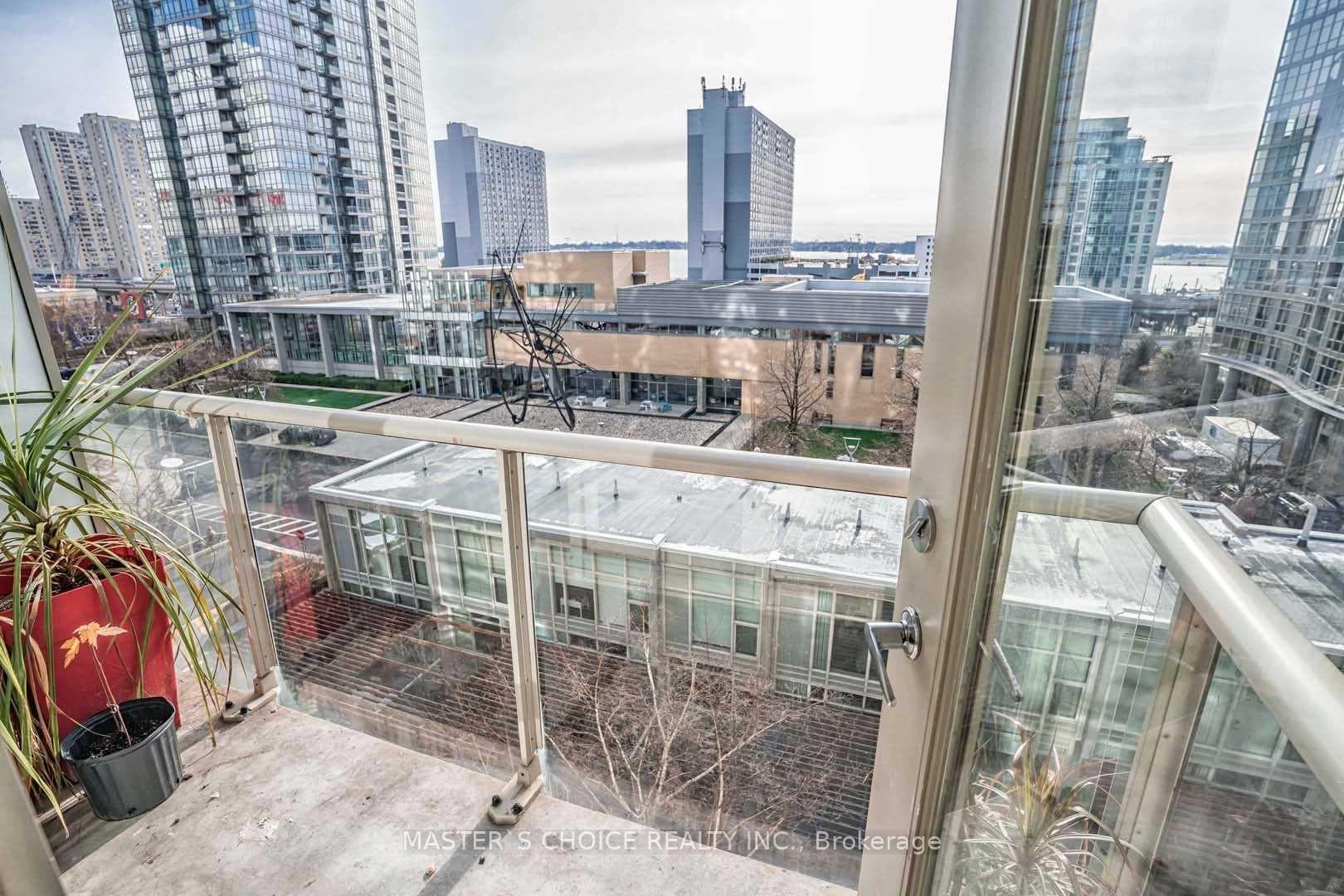 10 Navy Wharf Court Unit 711 photo 16