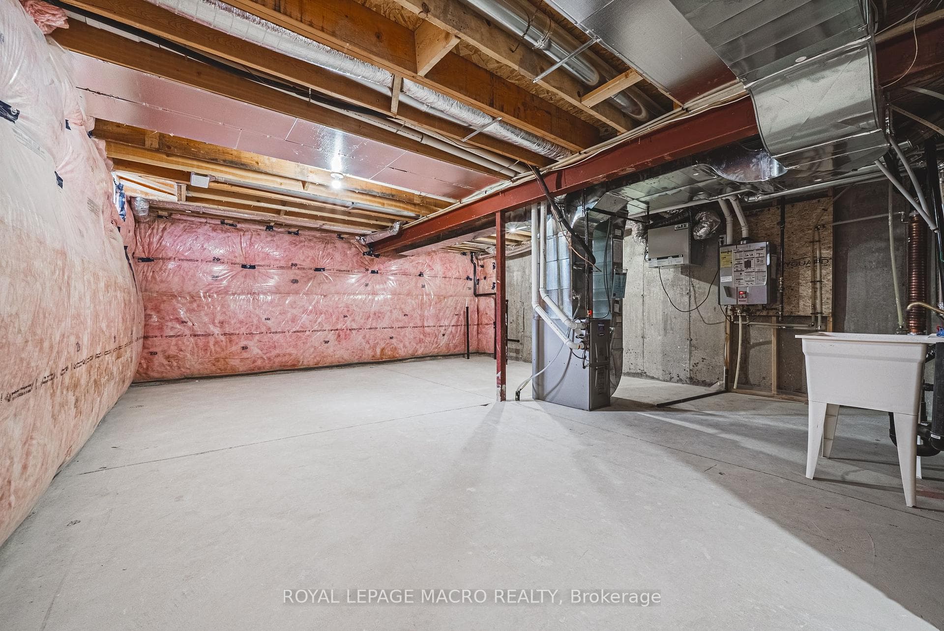 13 BELLHOUSE Avenue photo 17