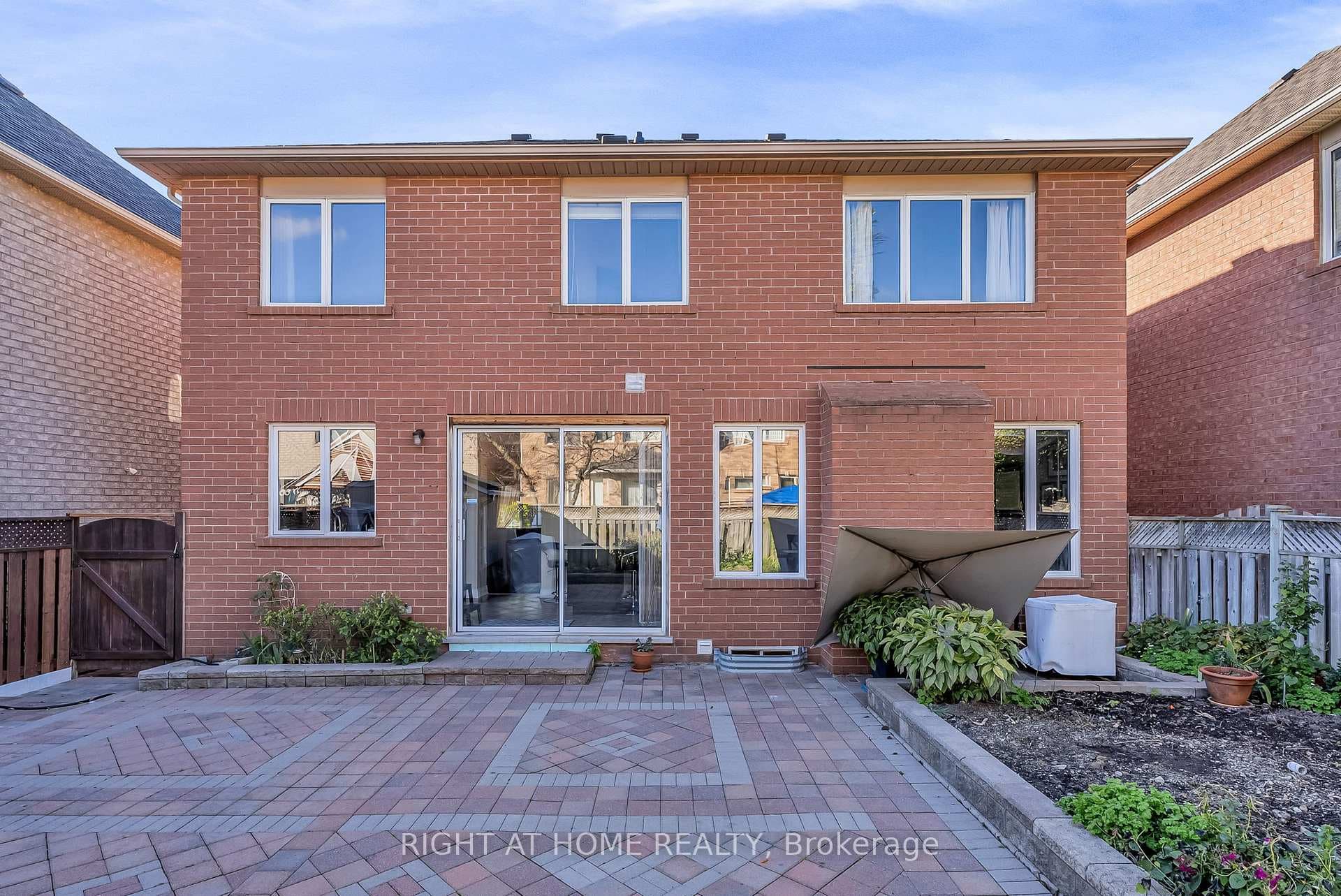 421 John Deisman Boulevard photo 14