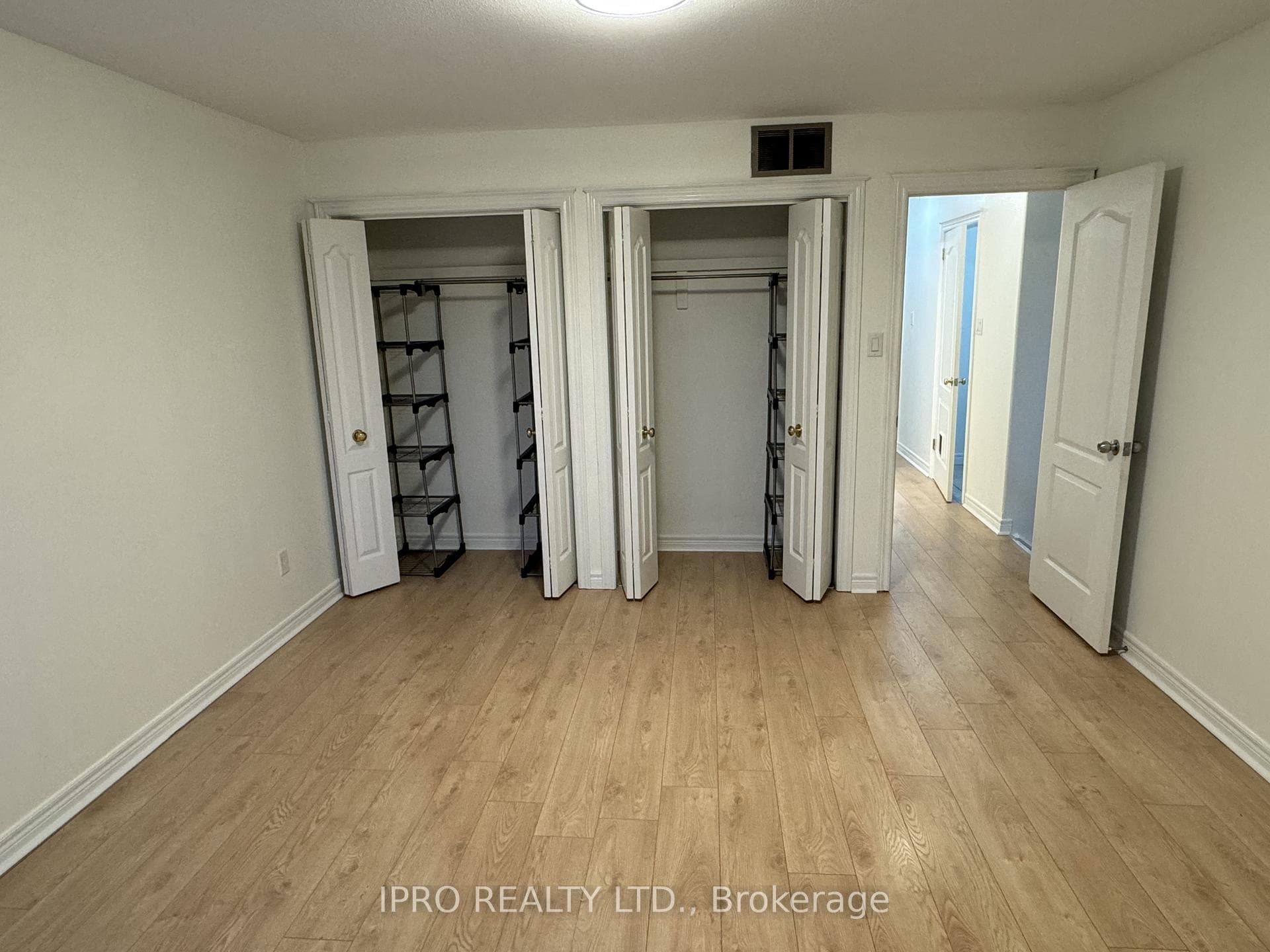 4422 Christopher Court photo 16