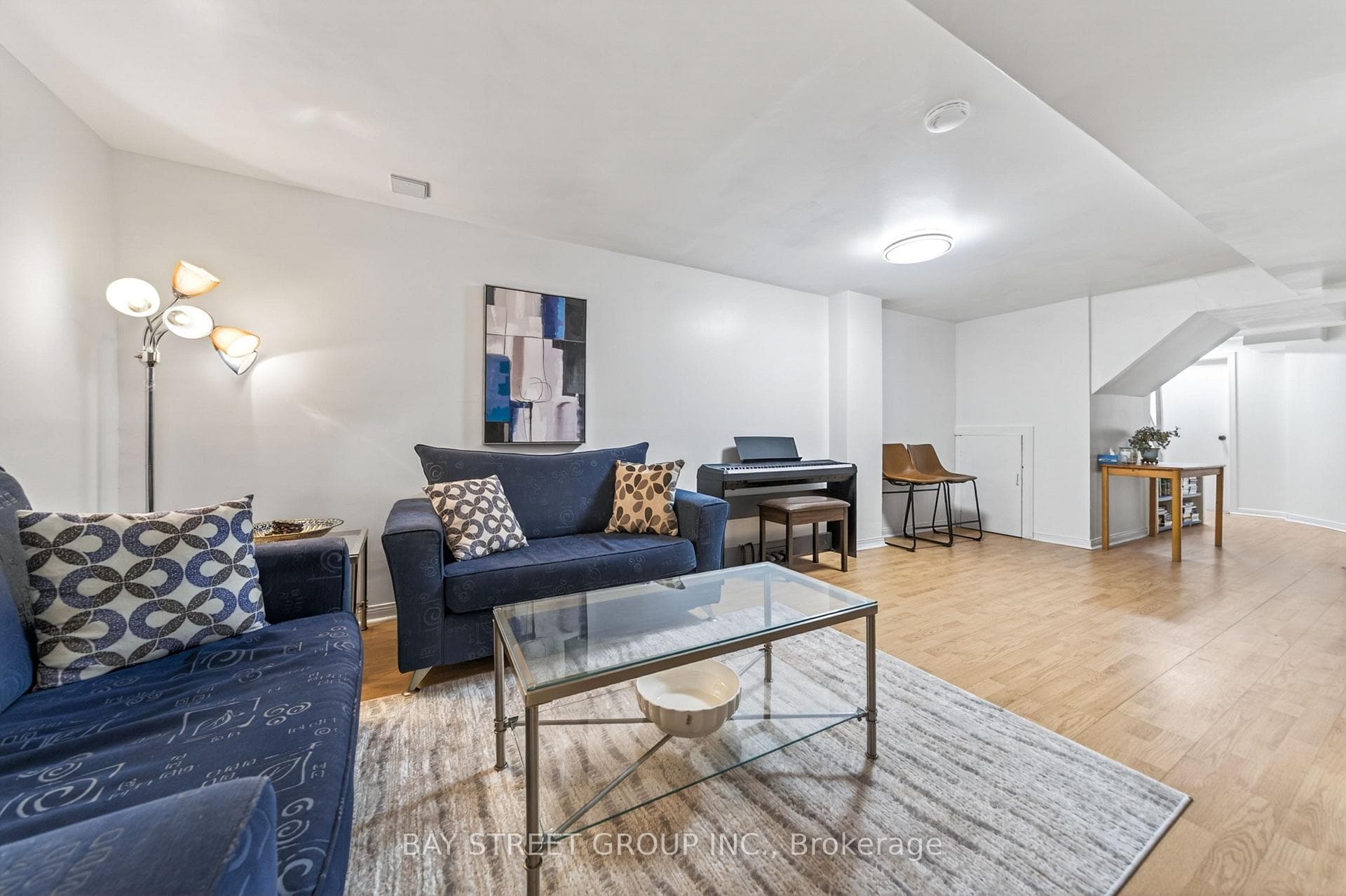 145 Sandyhook Square photo 38