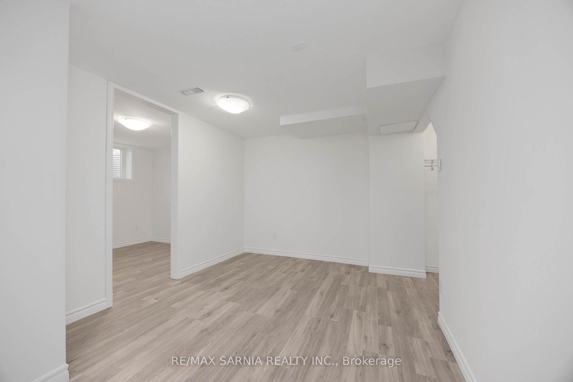 201 Hampton Avenue photo 36