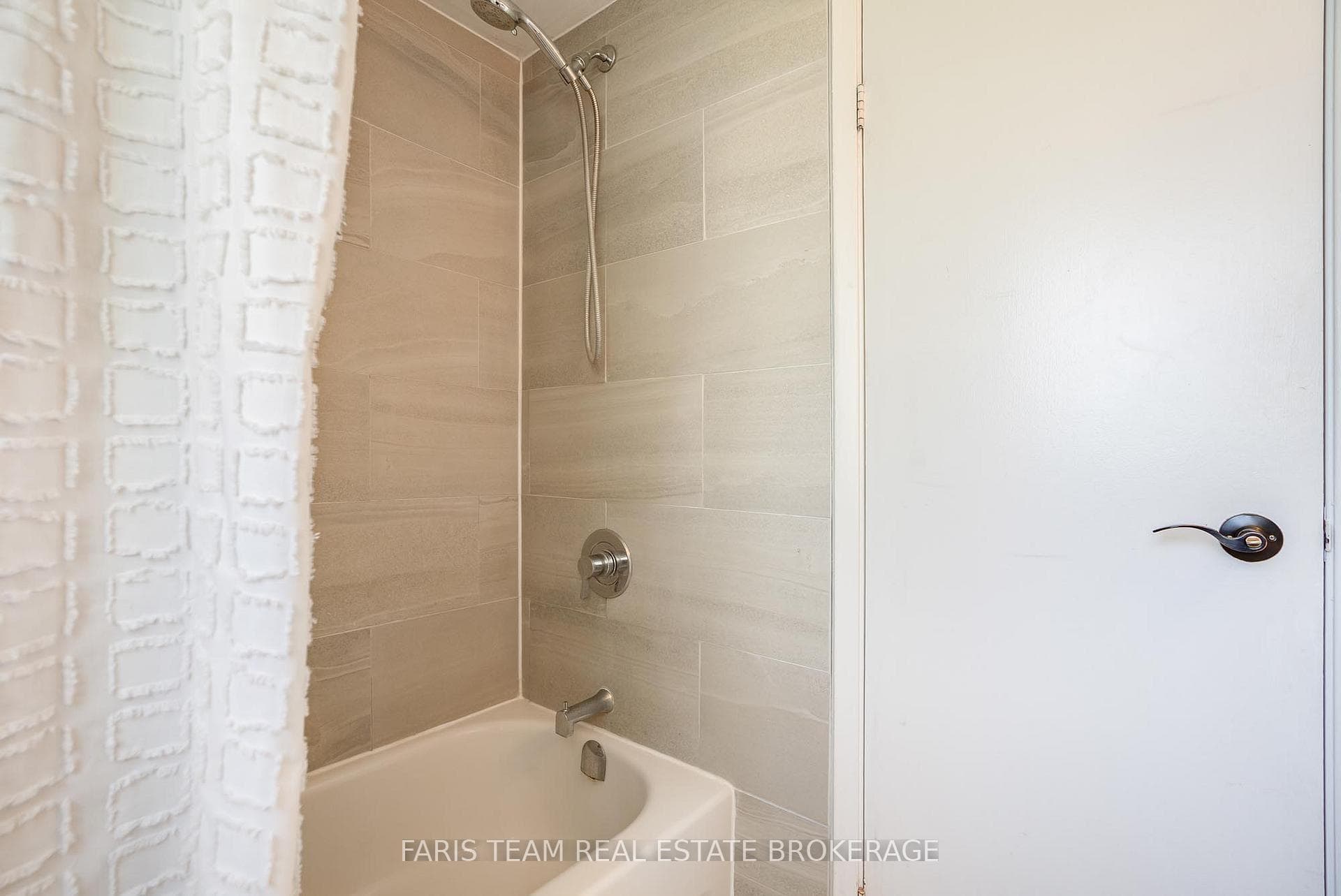 37 Wilde Place photo 23